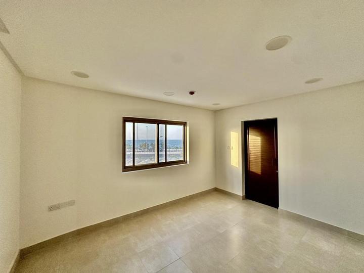 property 1402 image 4