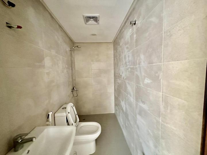 property 1402 image 6