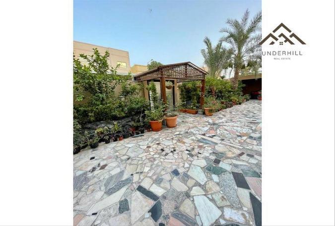property 1419 image 0