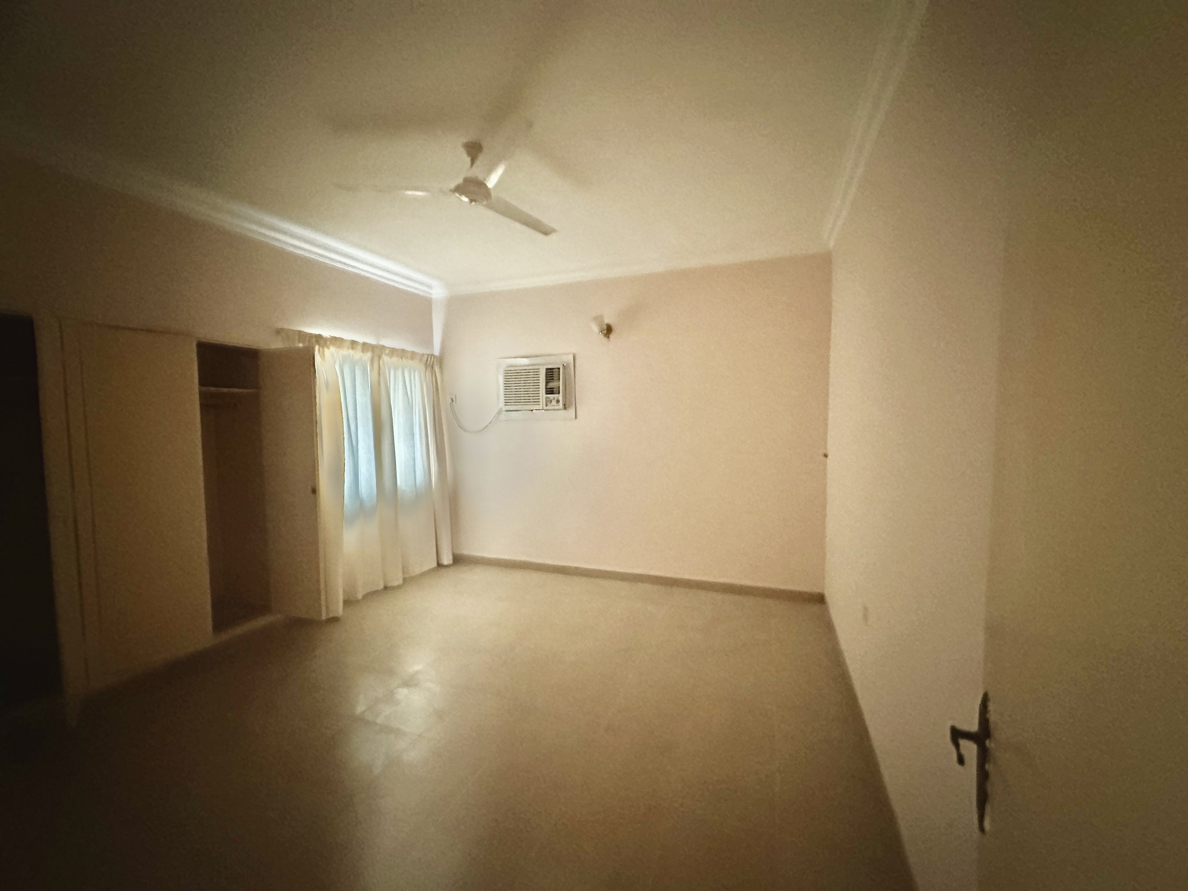property 1480 image 8