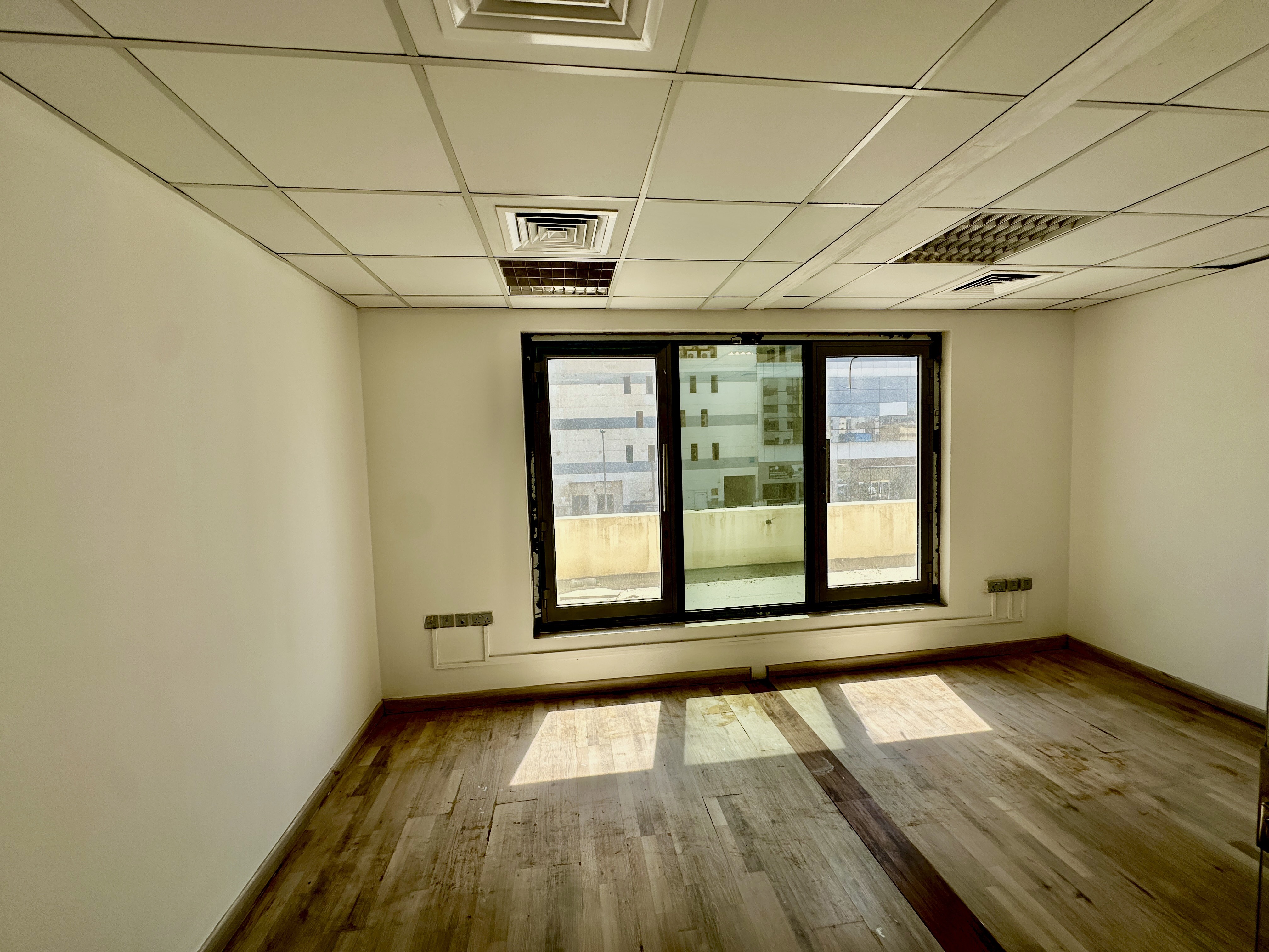 property 1484 image 6