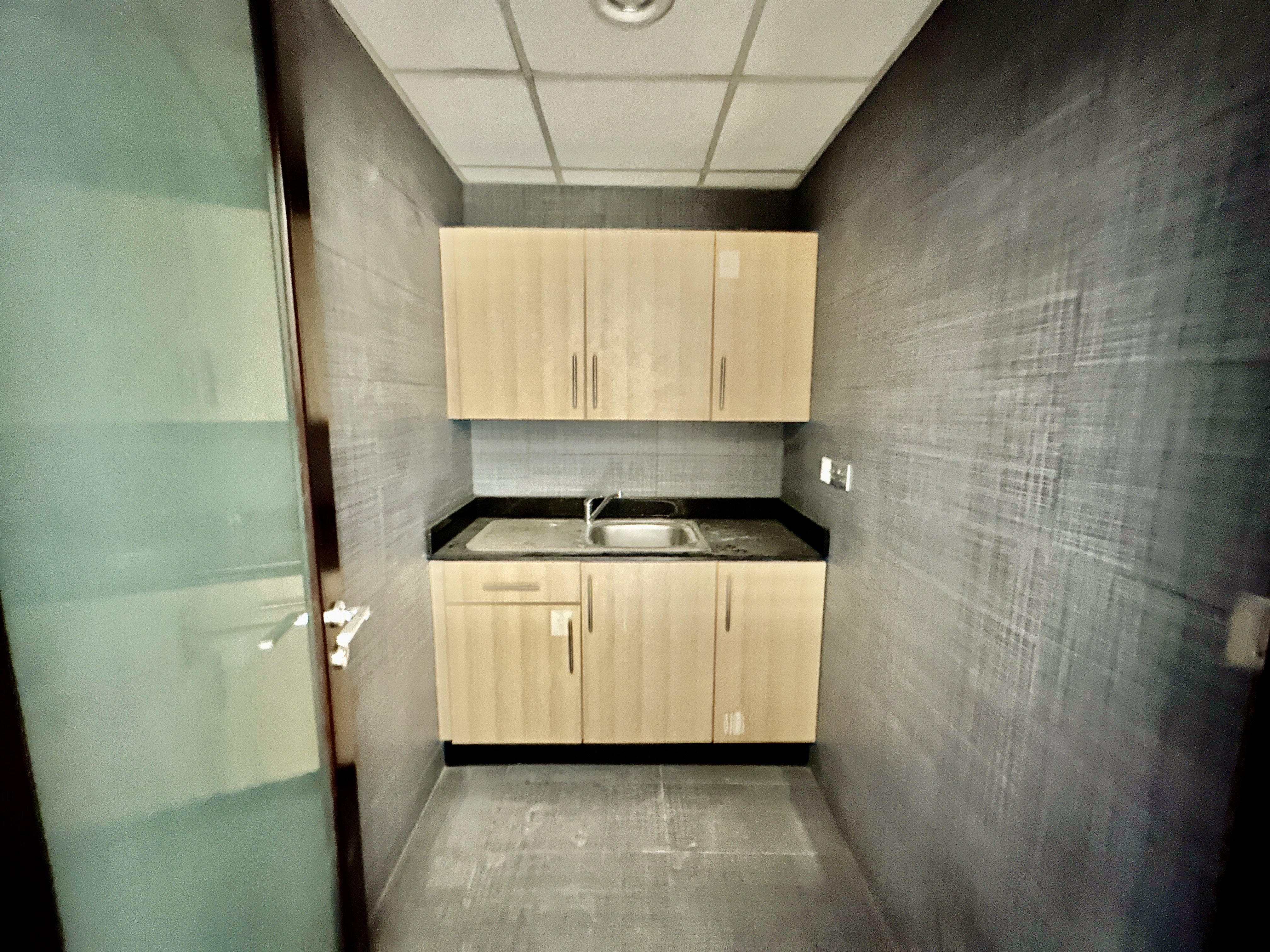 property 1484 image 8