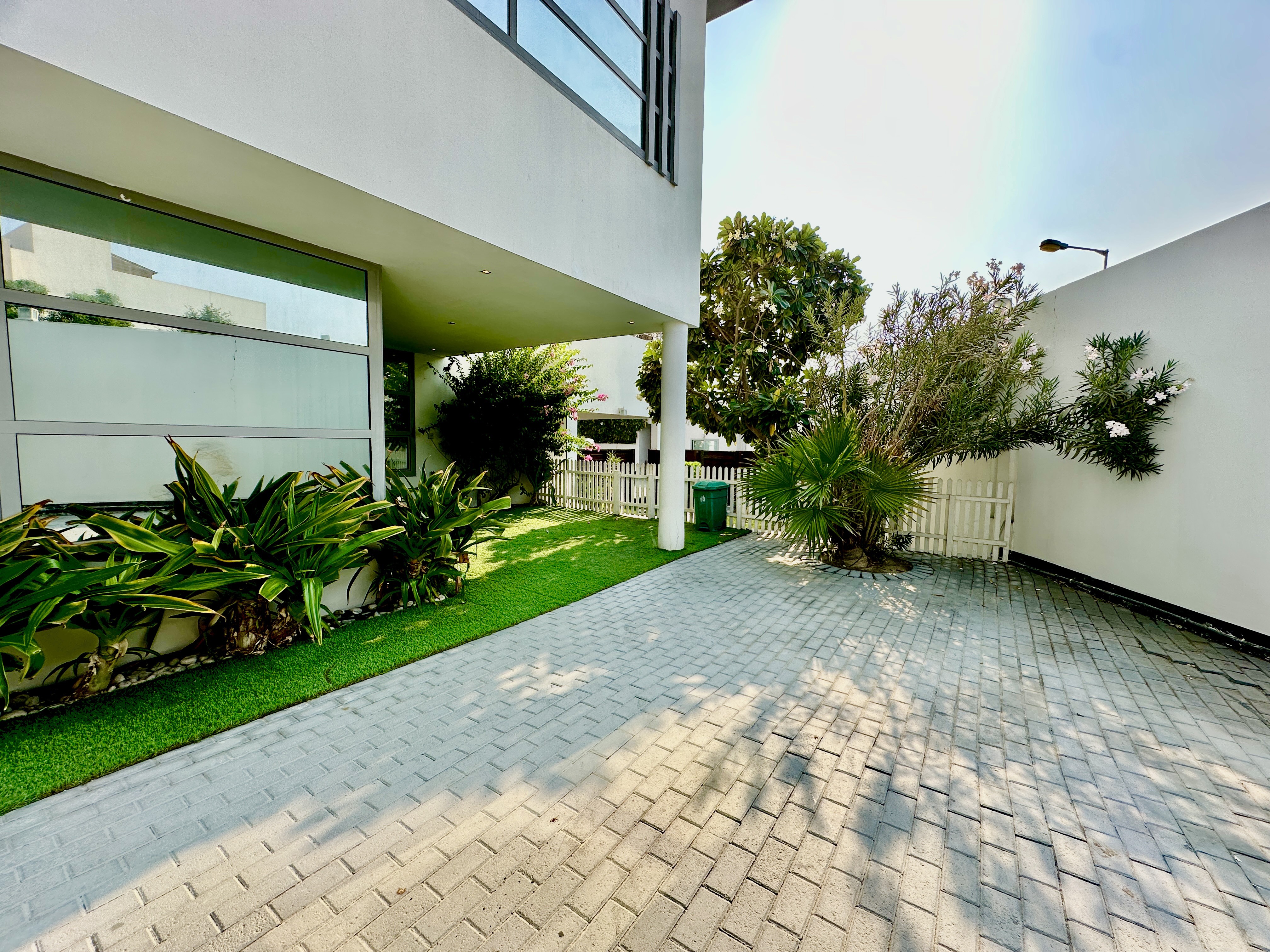 property 1498 image 3
