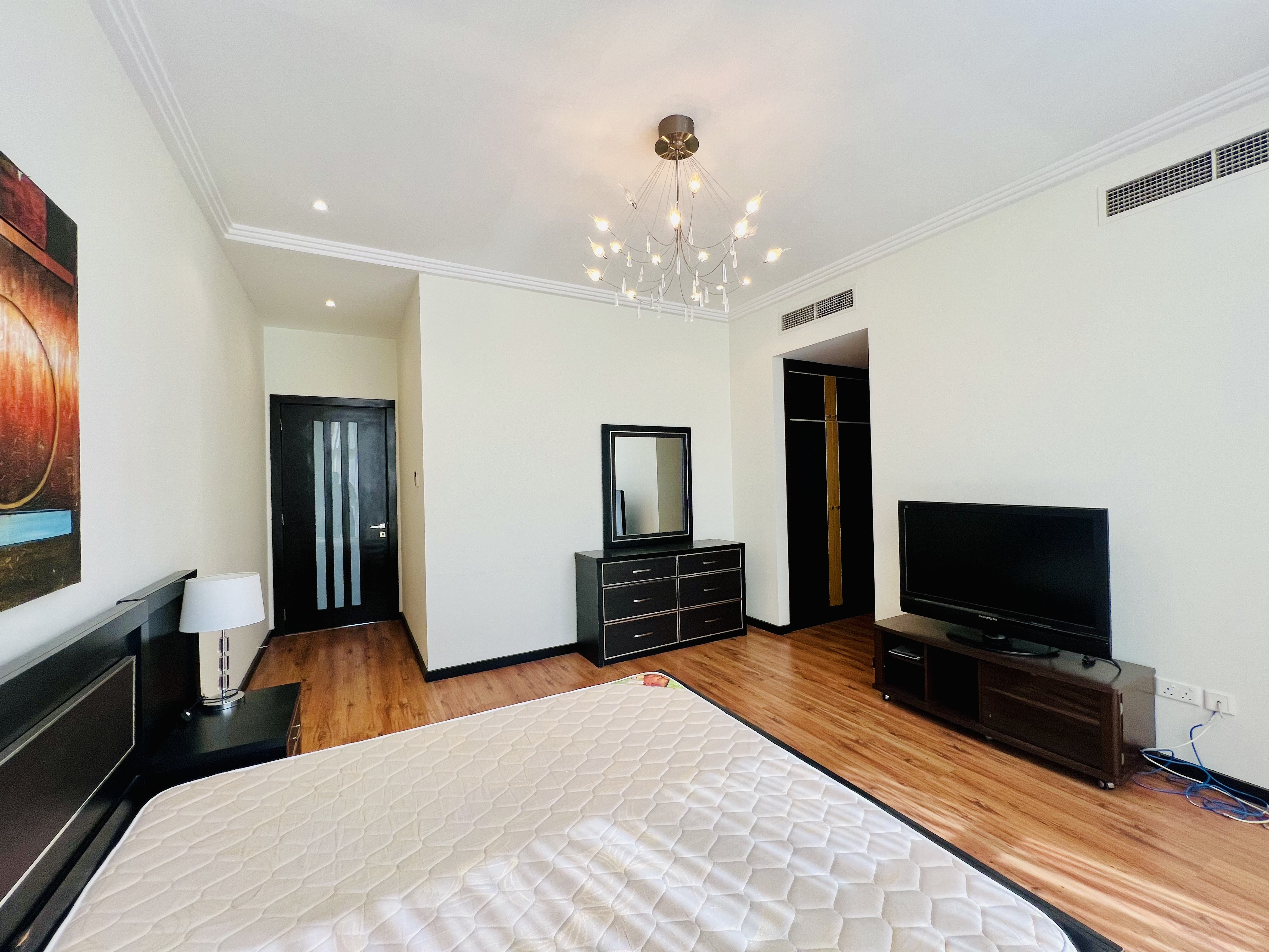 property 1516 image 5