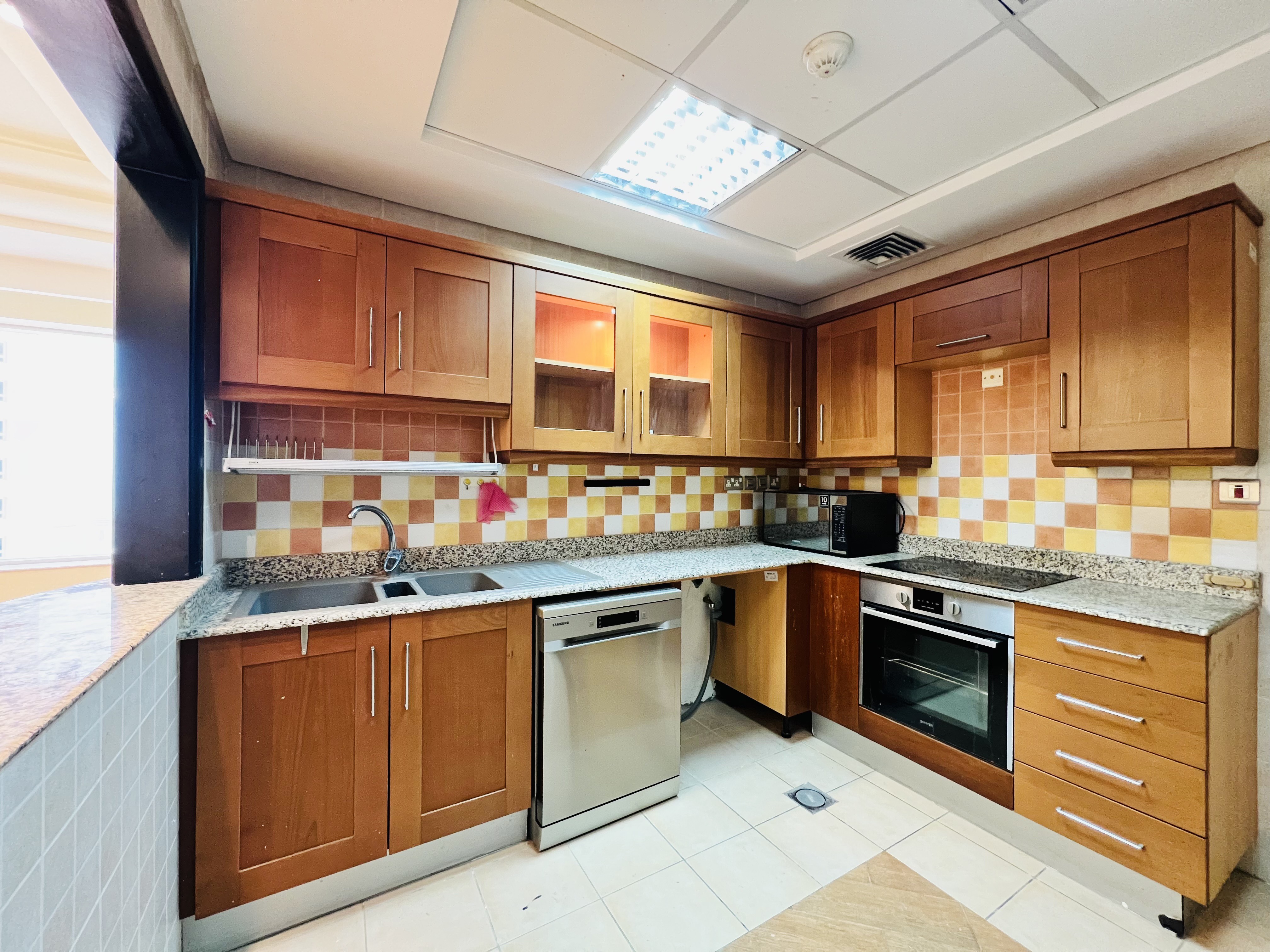 property 1524 image 4