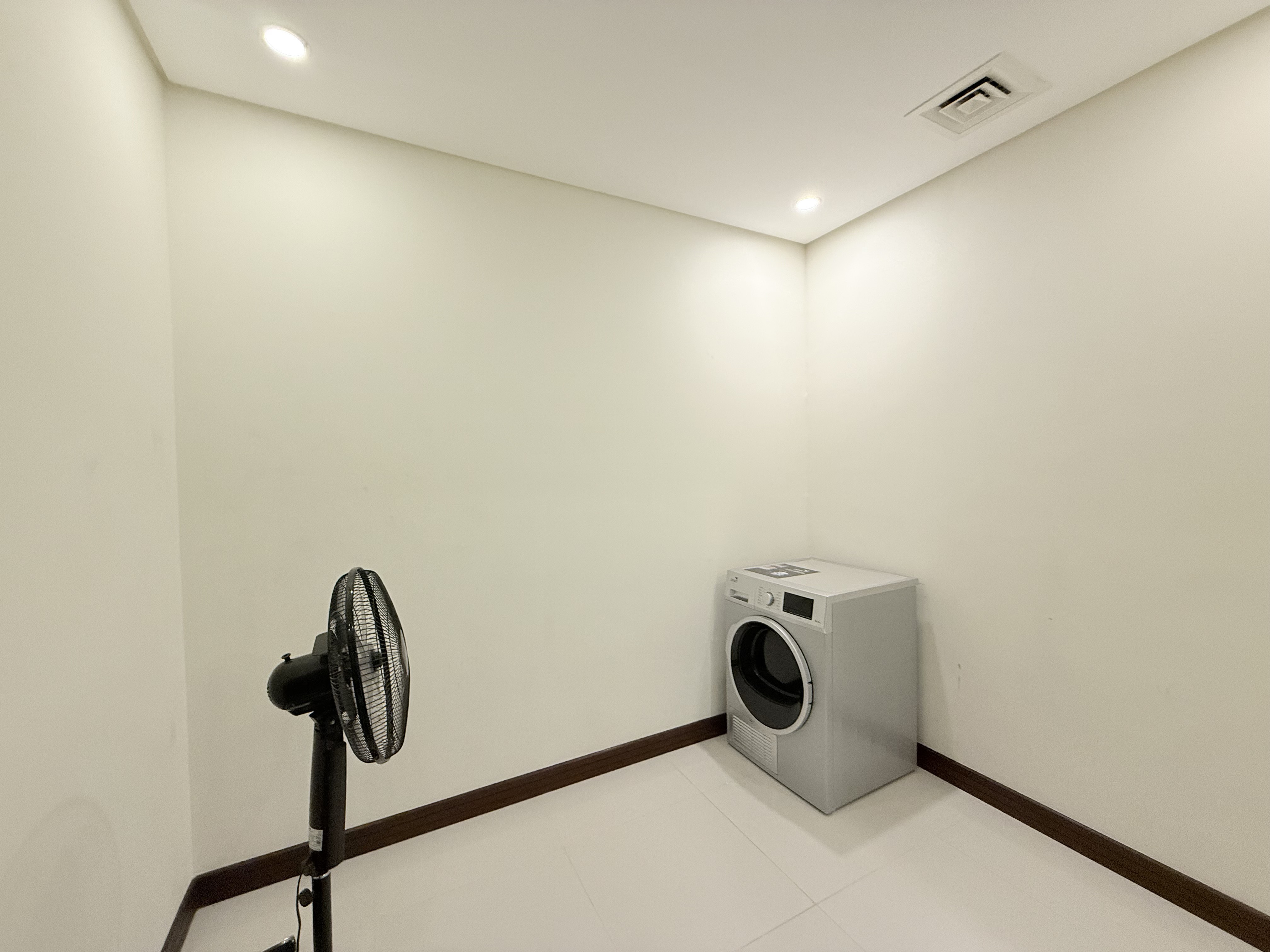 property 1543 image 10