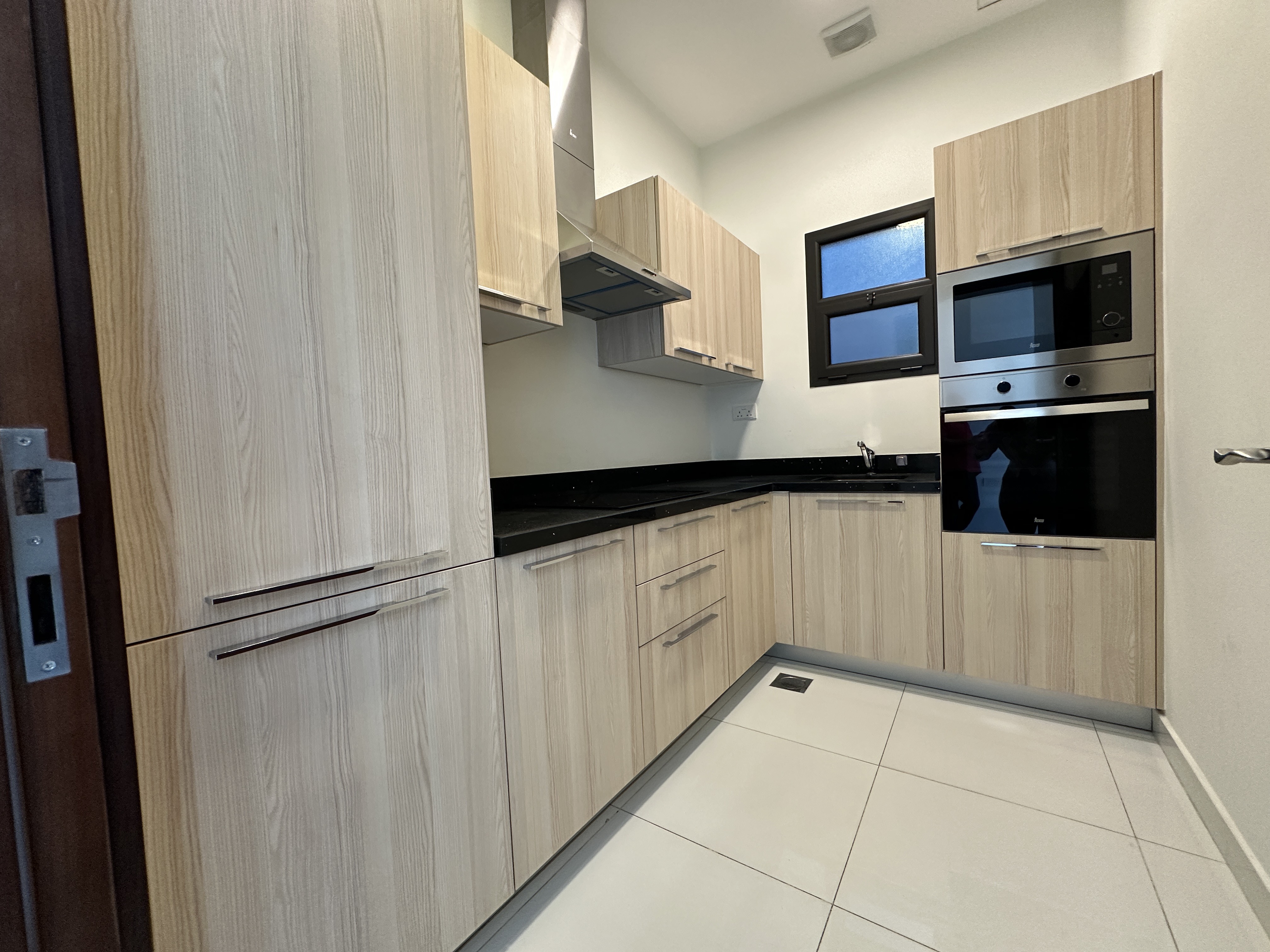 property 1550 image 3
