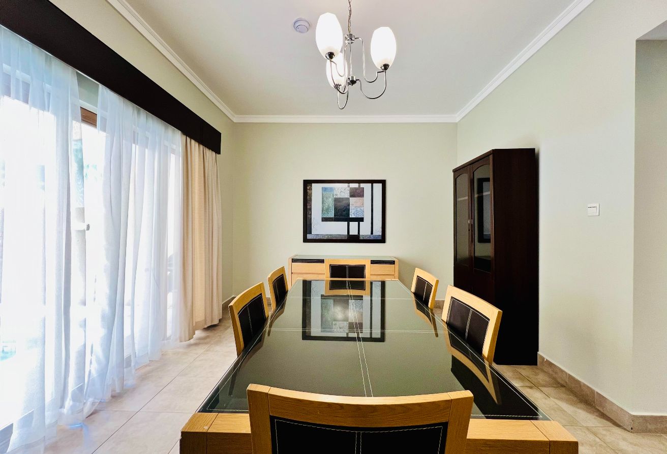 property 1584 image 1