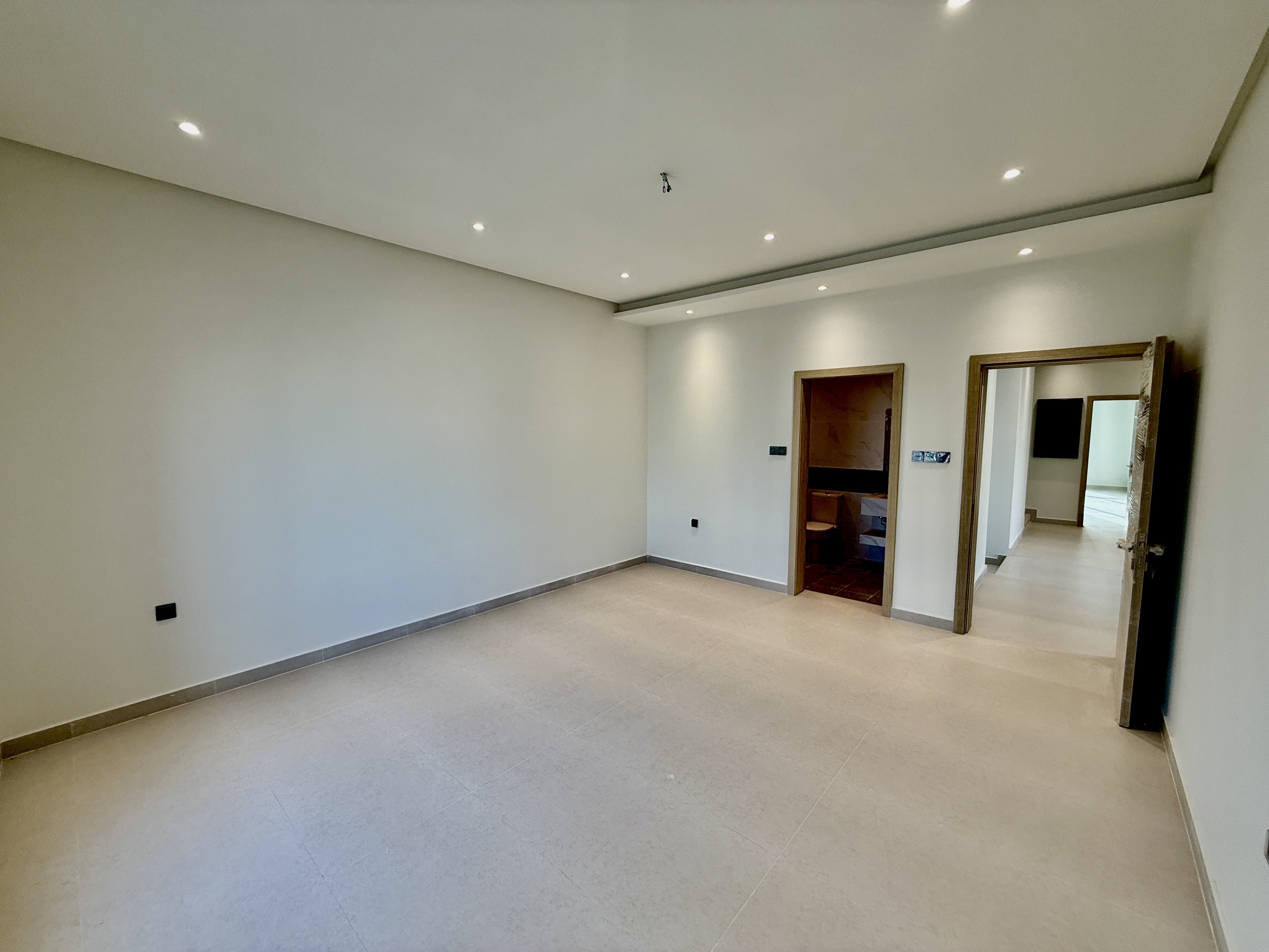 property 1615 image 5