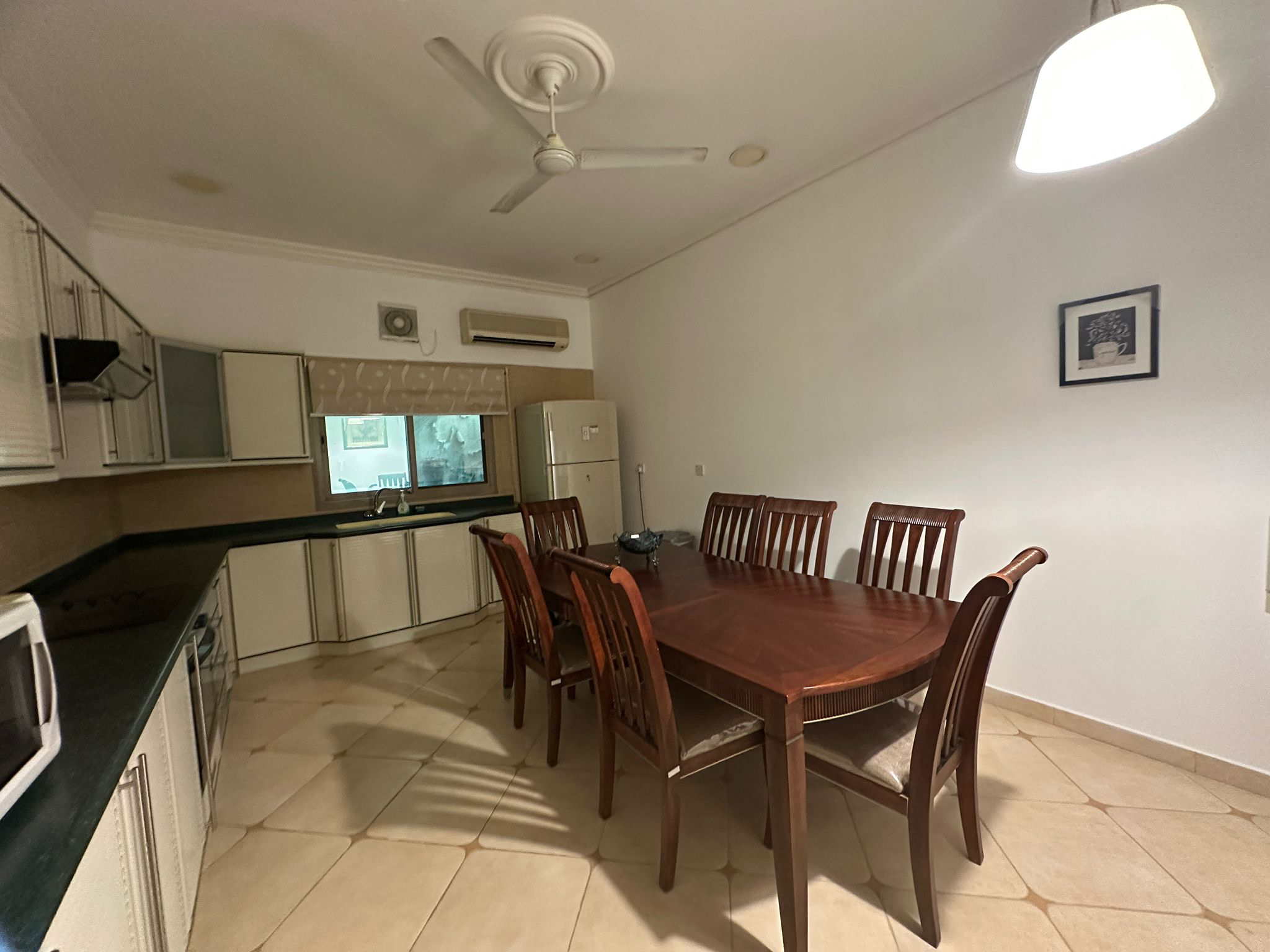 property 1696 image 4