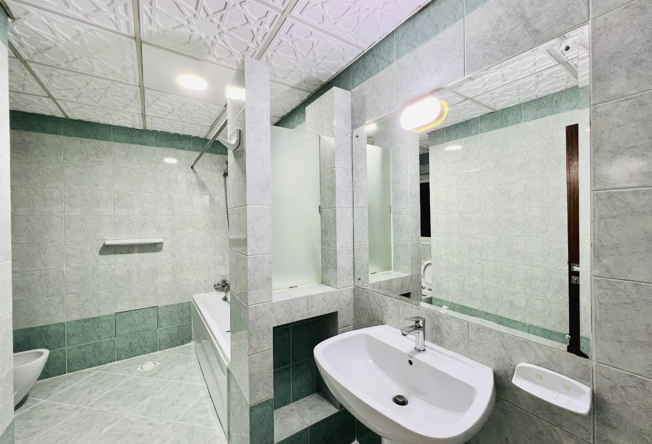 property 1699 image 6