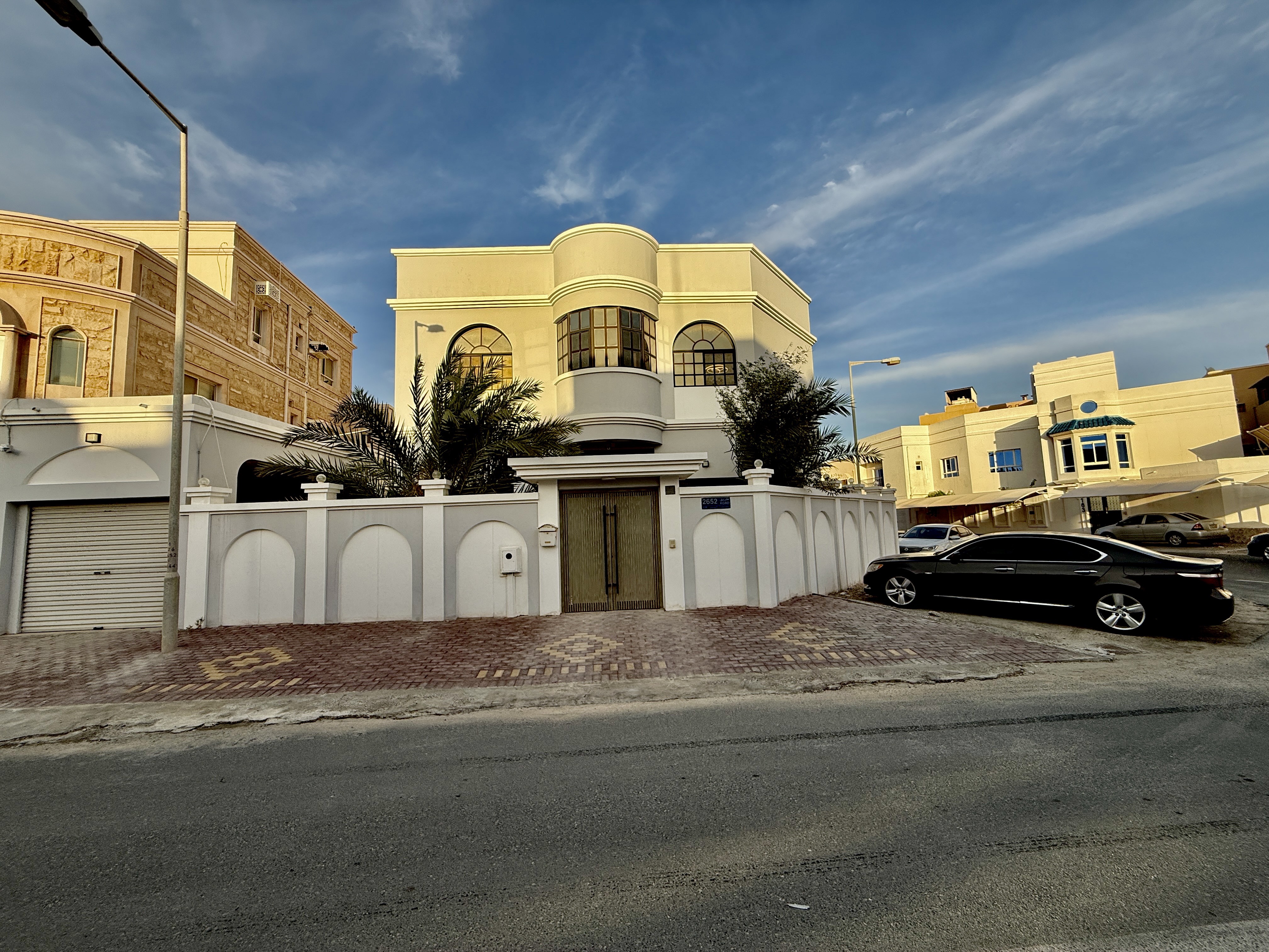 property 1711 image 0