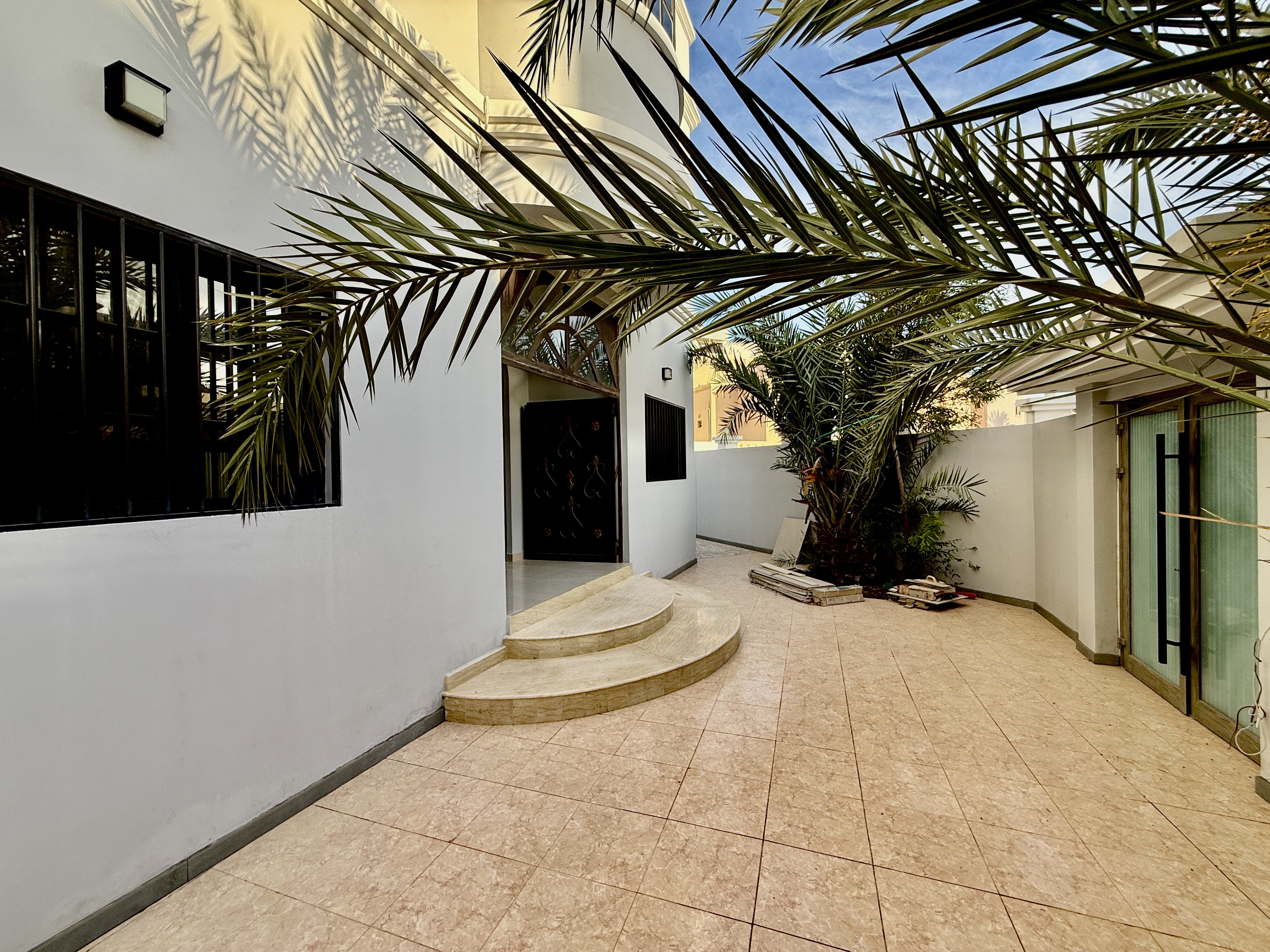 property 1711 image 4