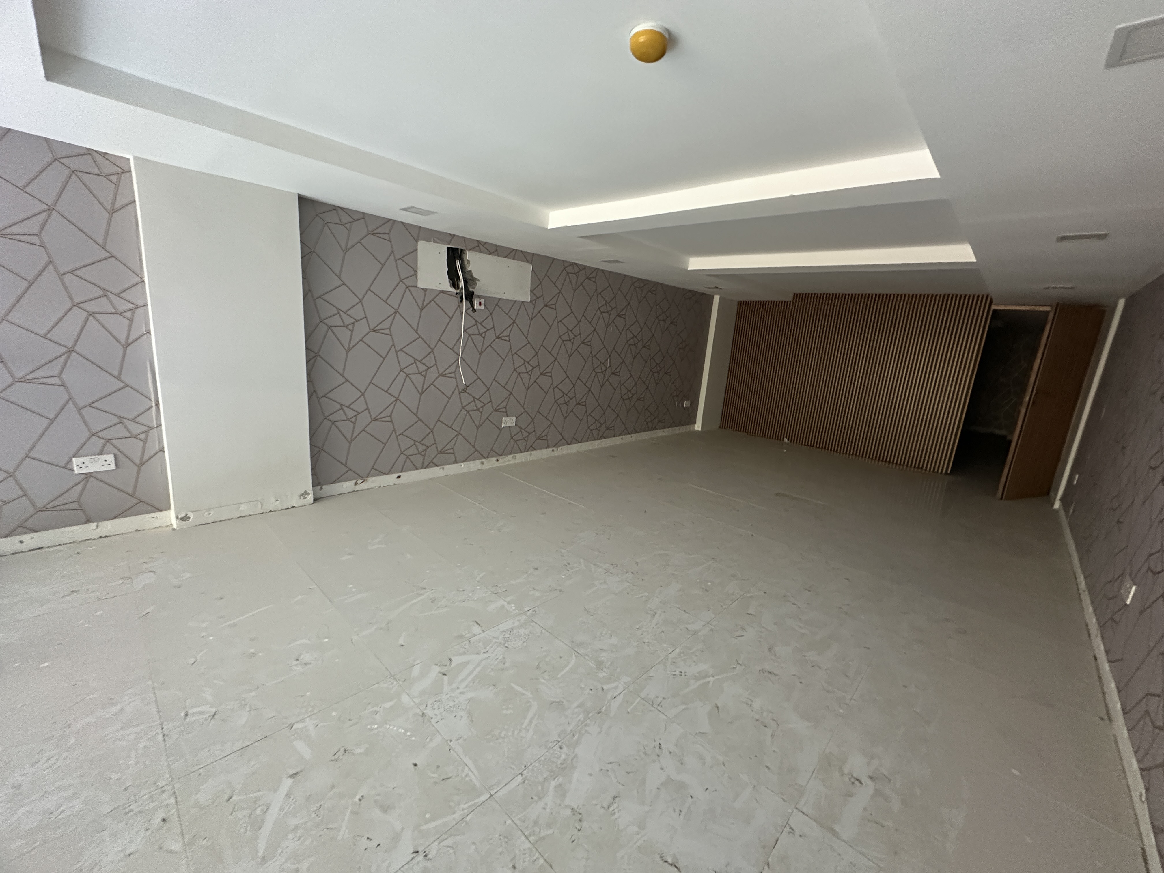 property 1712 image 4