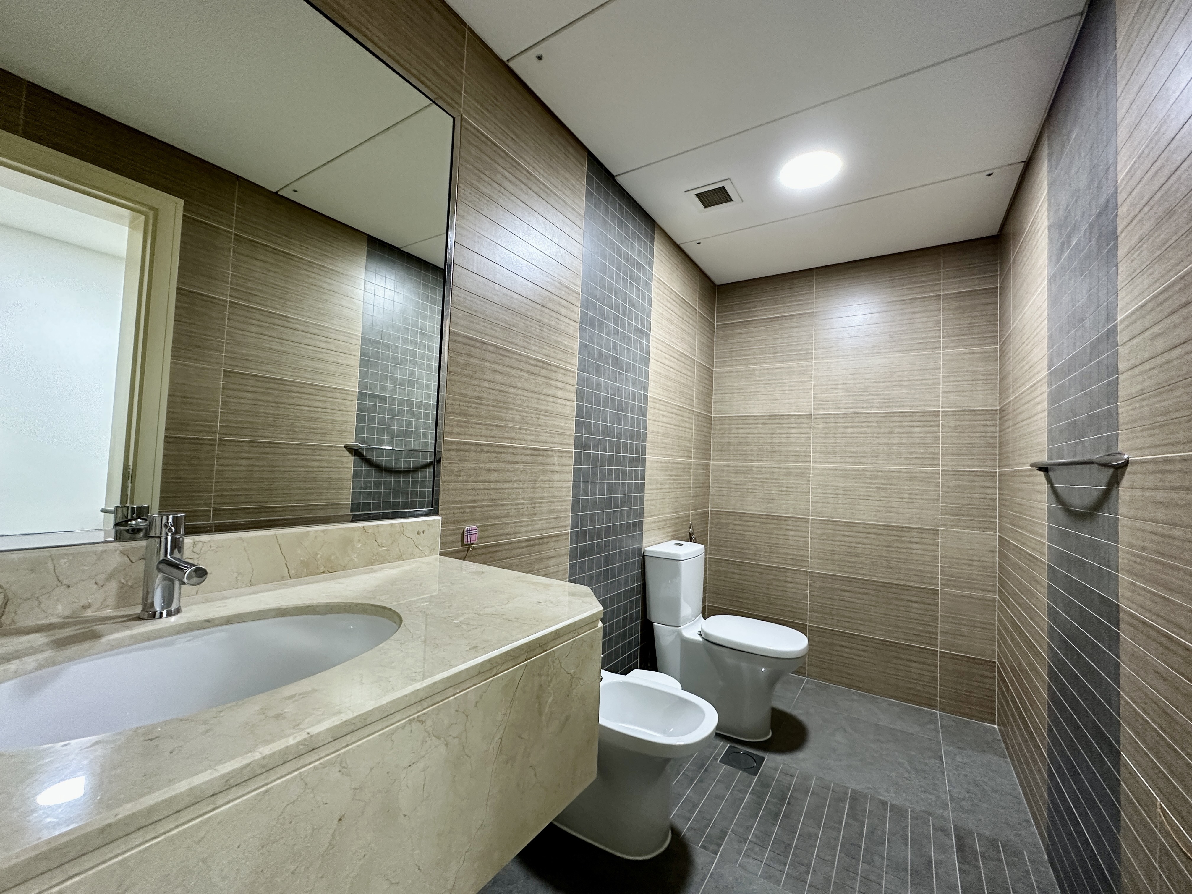 property 2284 image 9