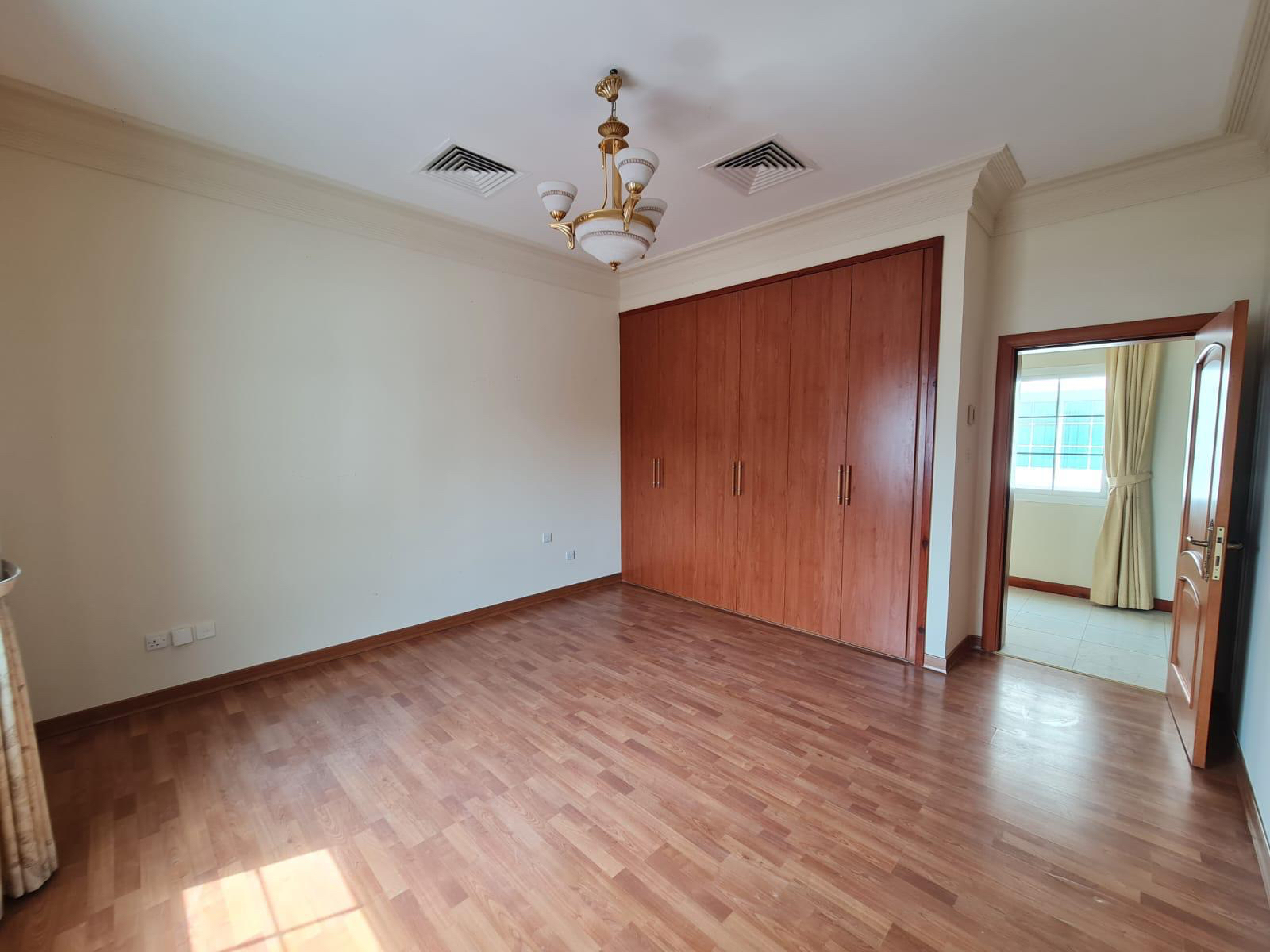 property 2303 image 9