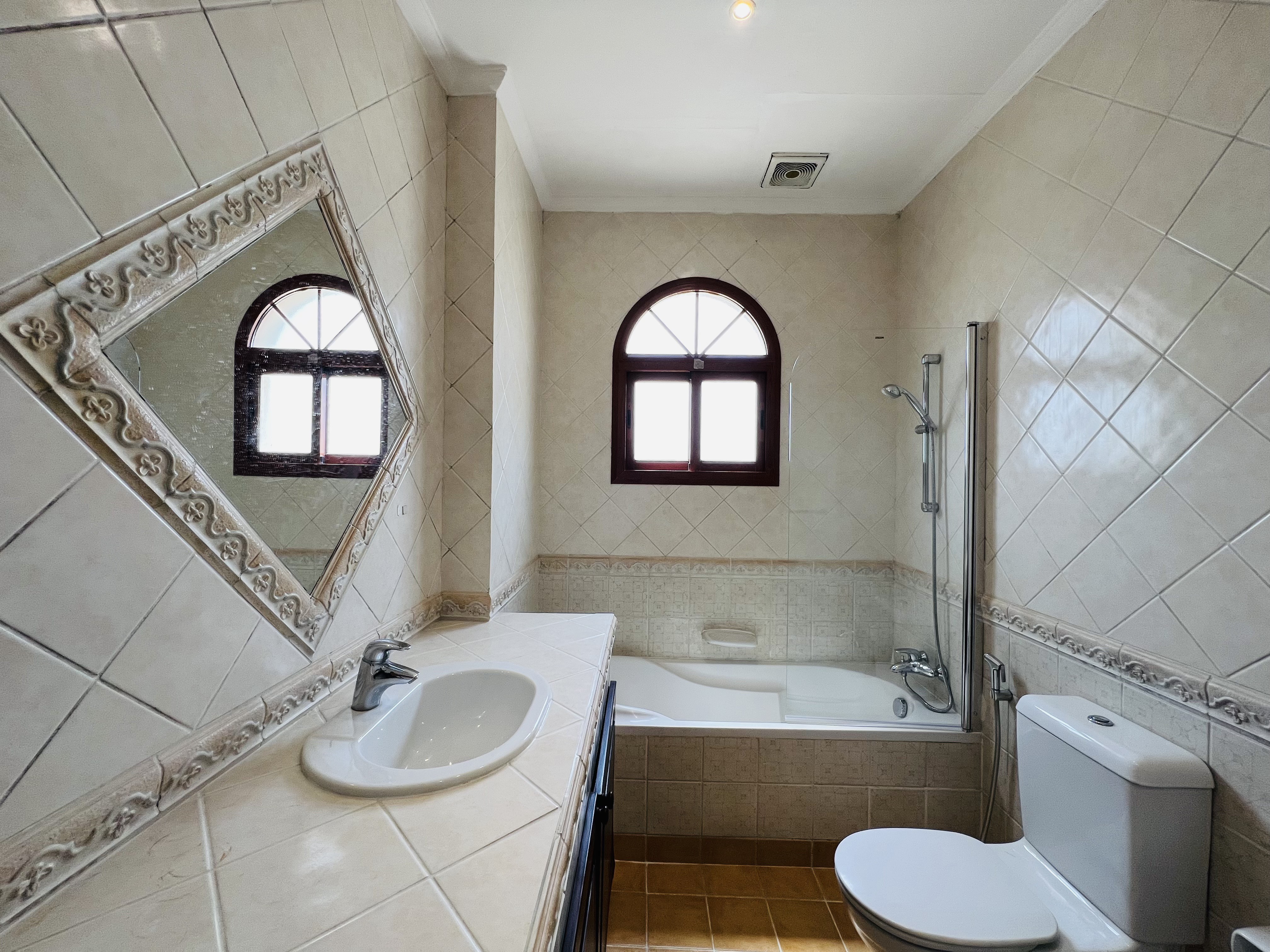 property 2339 image 13