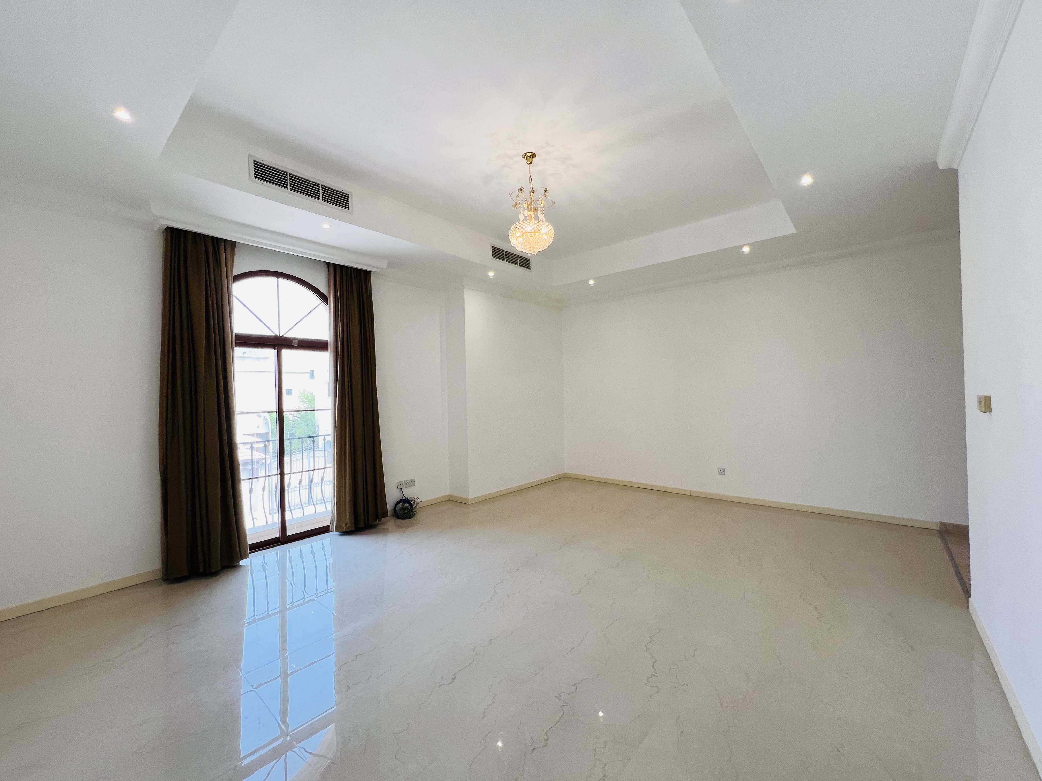property 2339 image 7