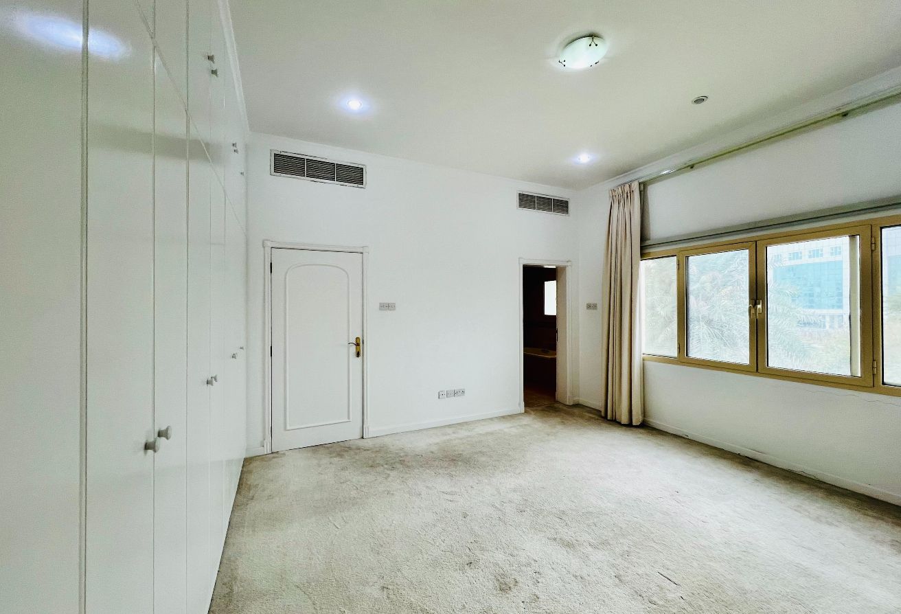 property 2352 image 11