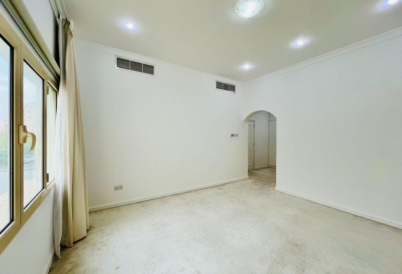 property 2352 image 13