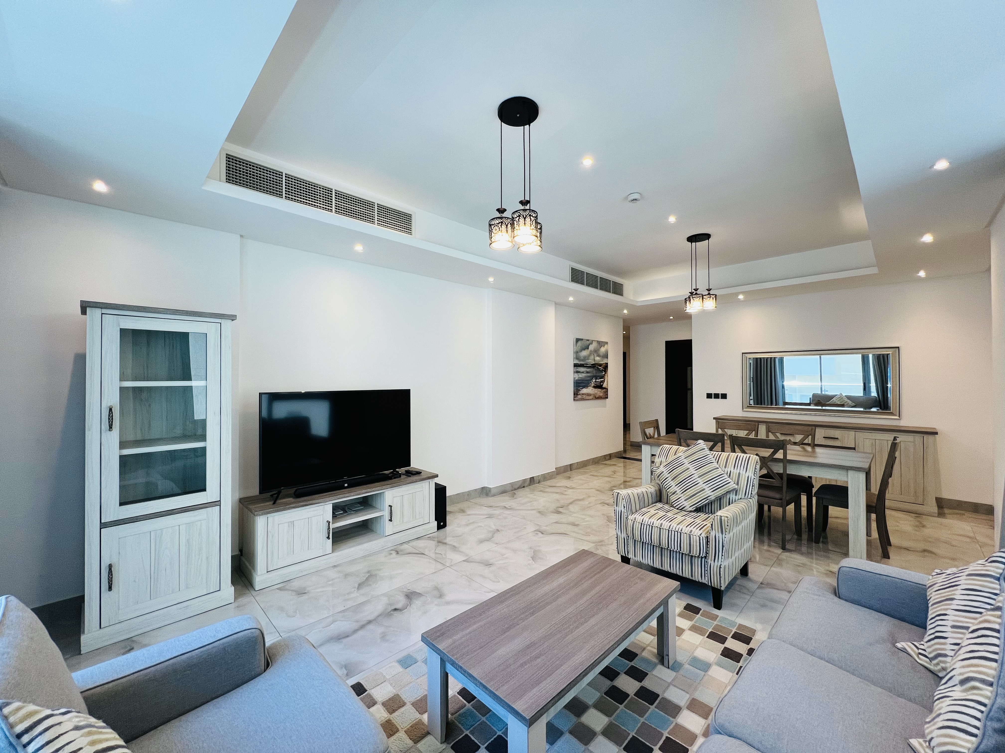 property 2370 image 0
