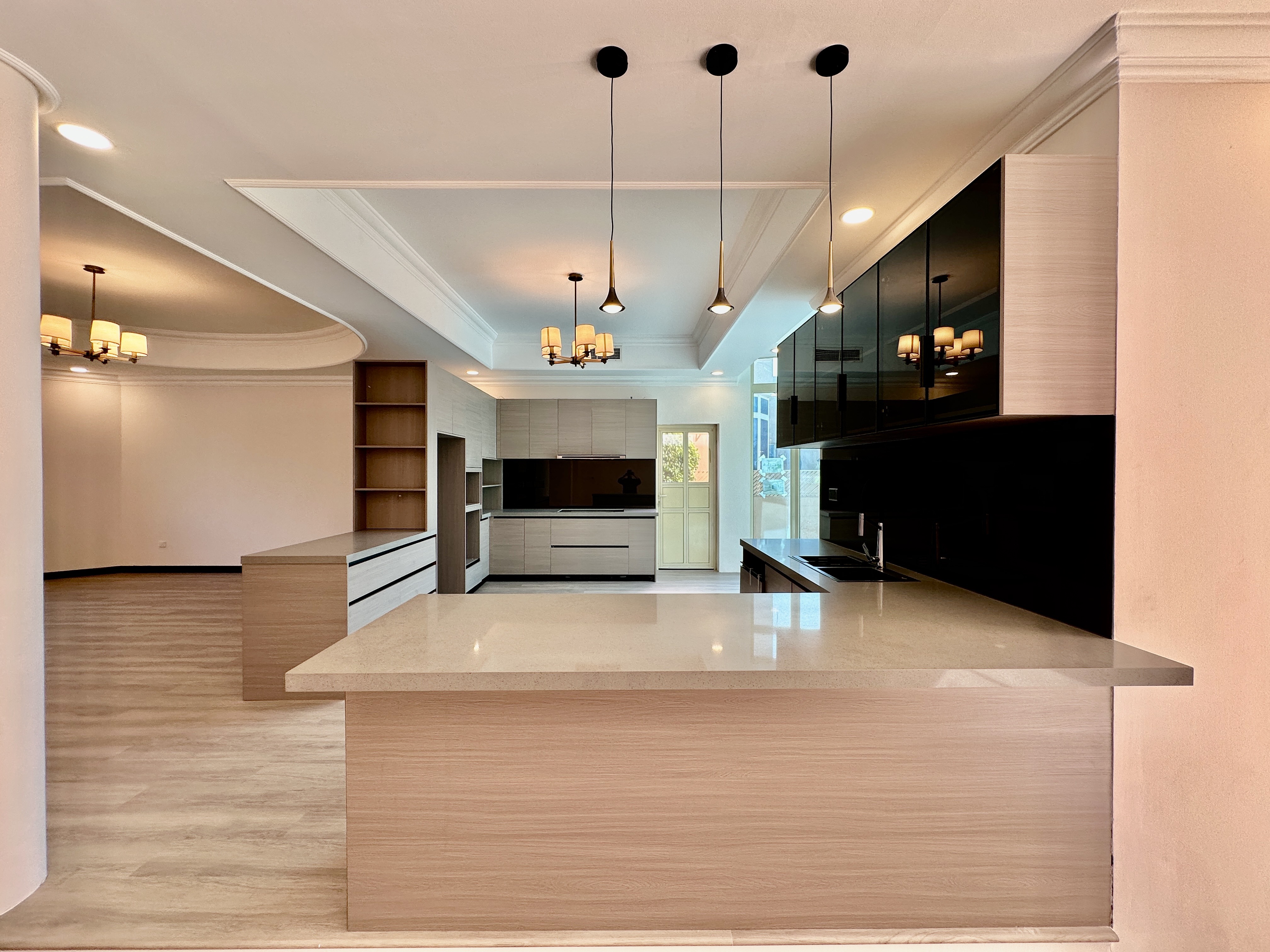 property 2376 image 4