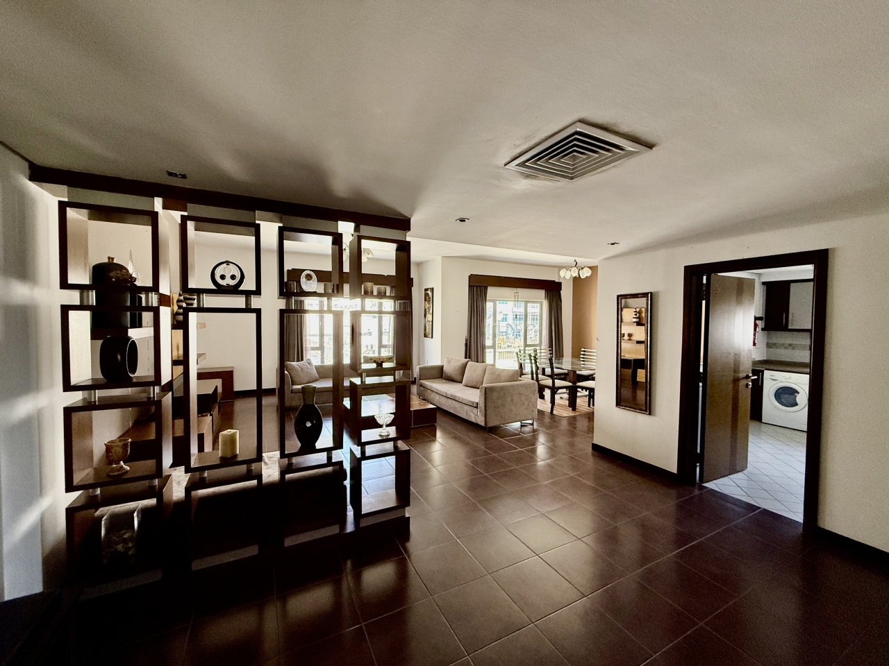 property 2397 image 0