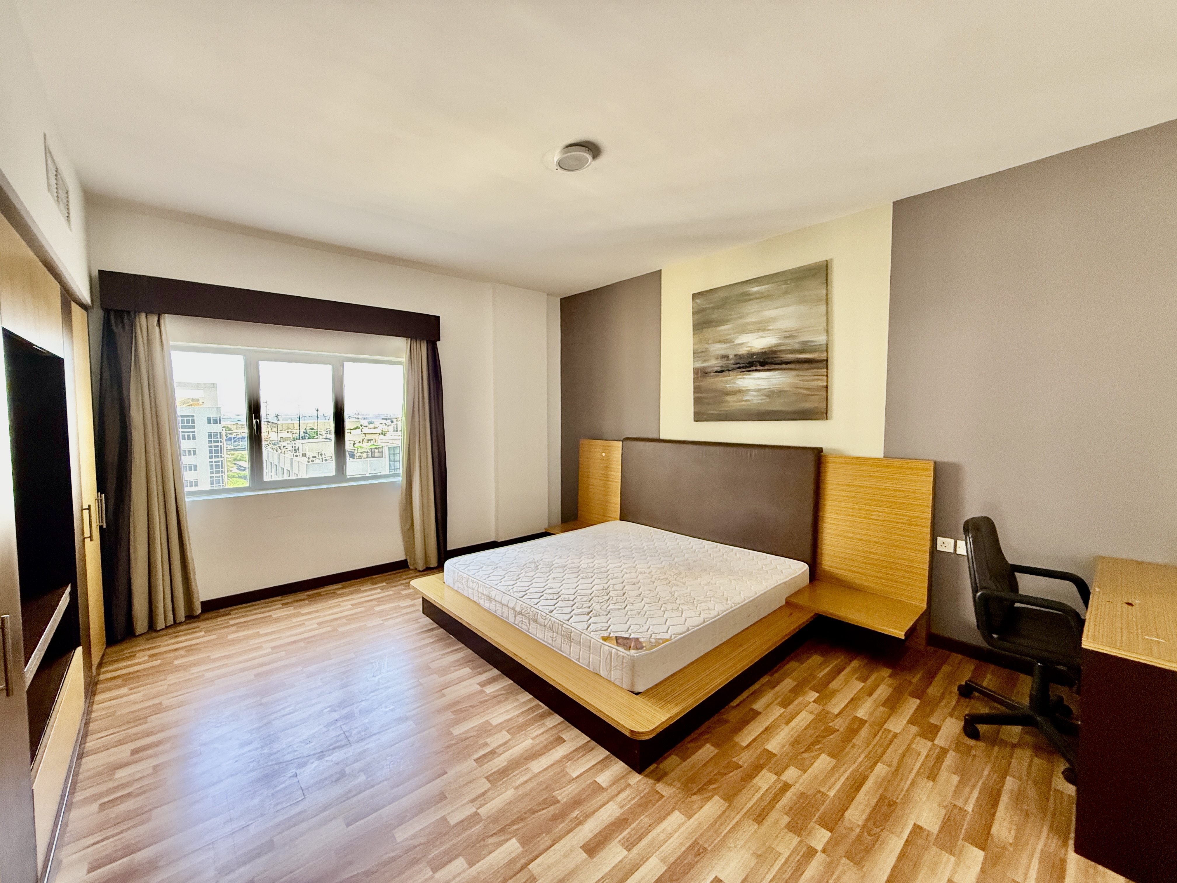 property 2416 image 6