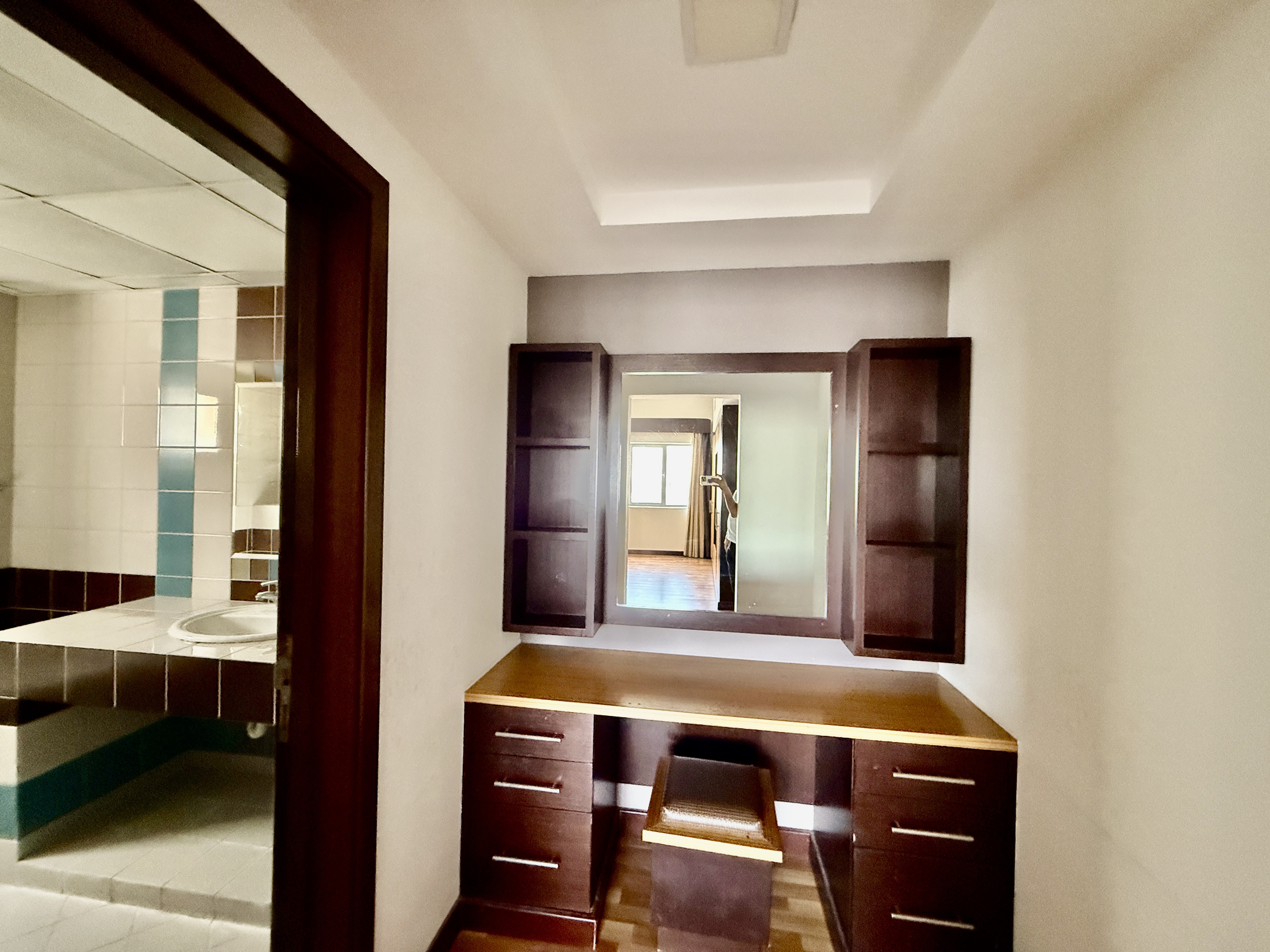 property 2416 image 7