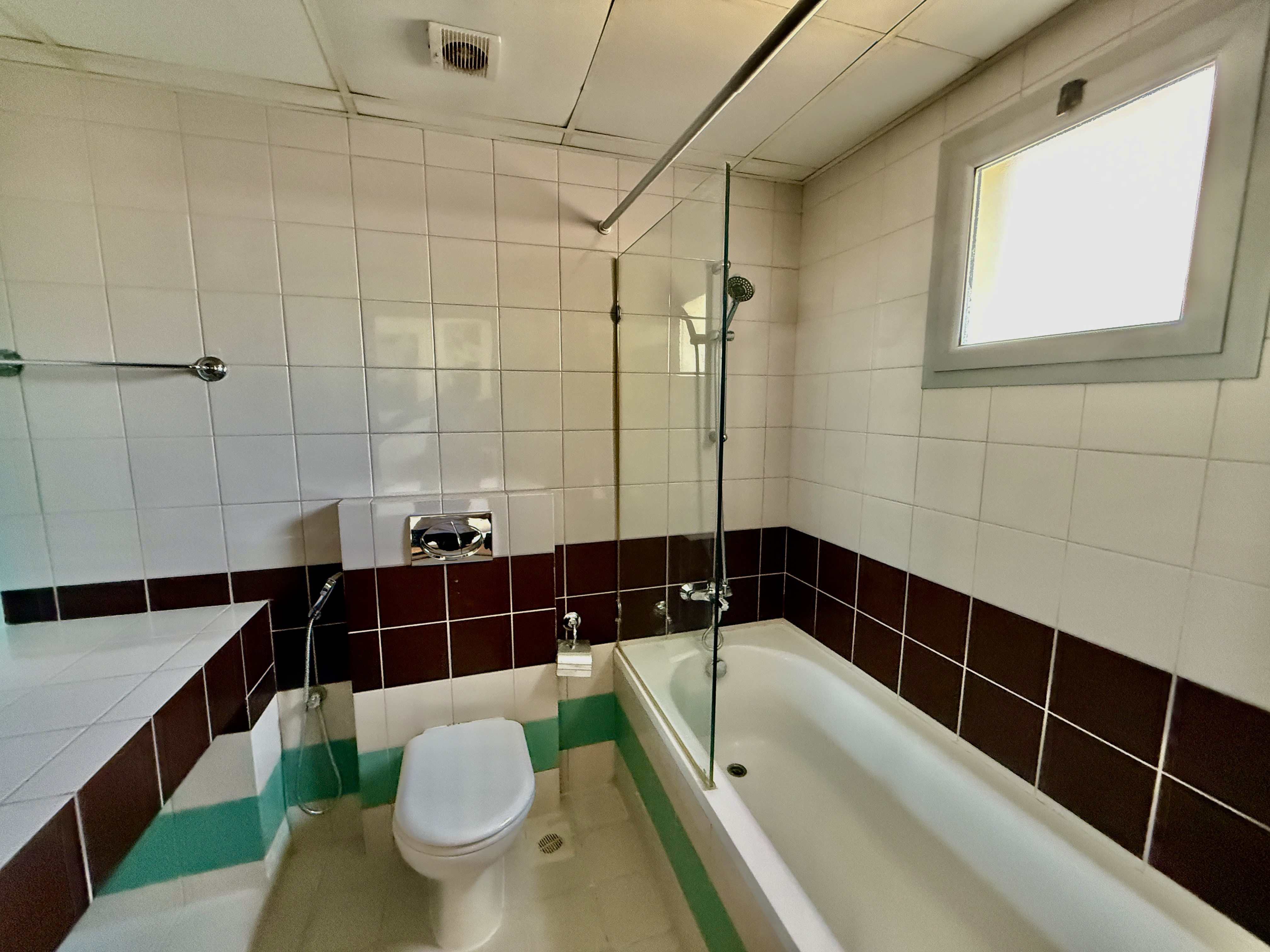 property 2416 image 12