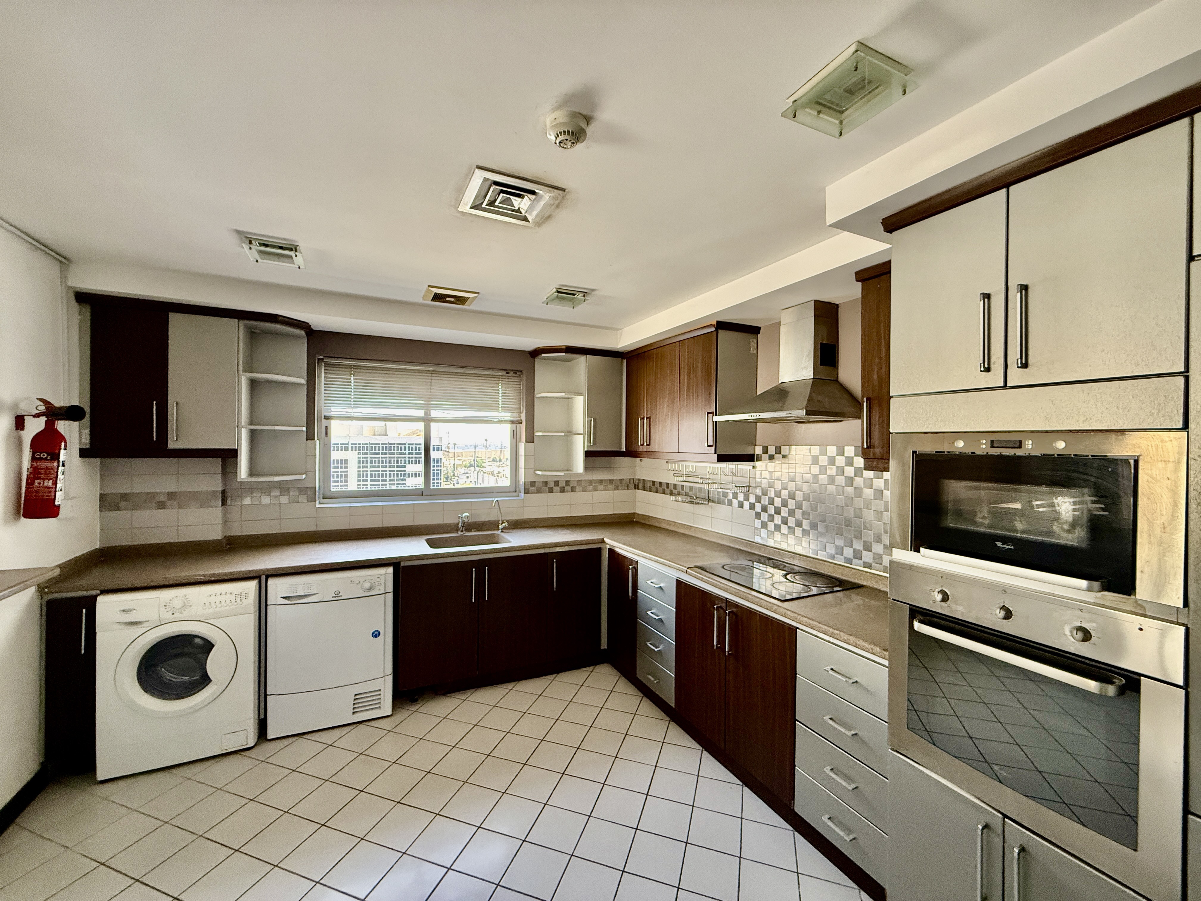 property 2416 image 9
