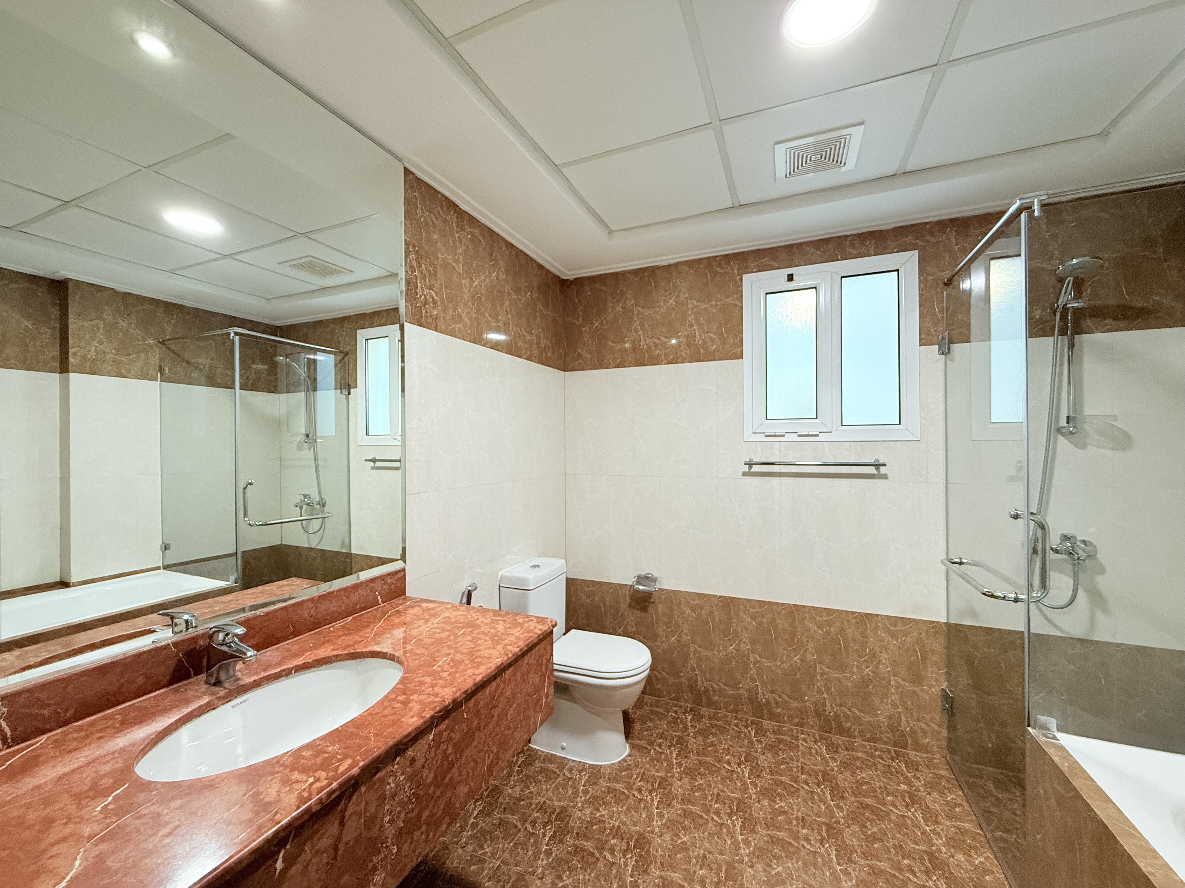 property 2422 image 6