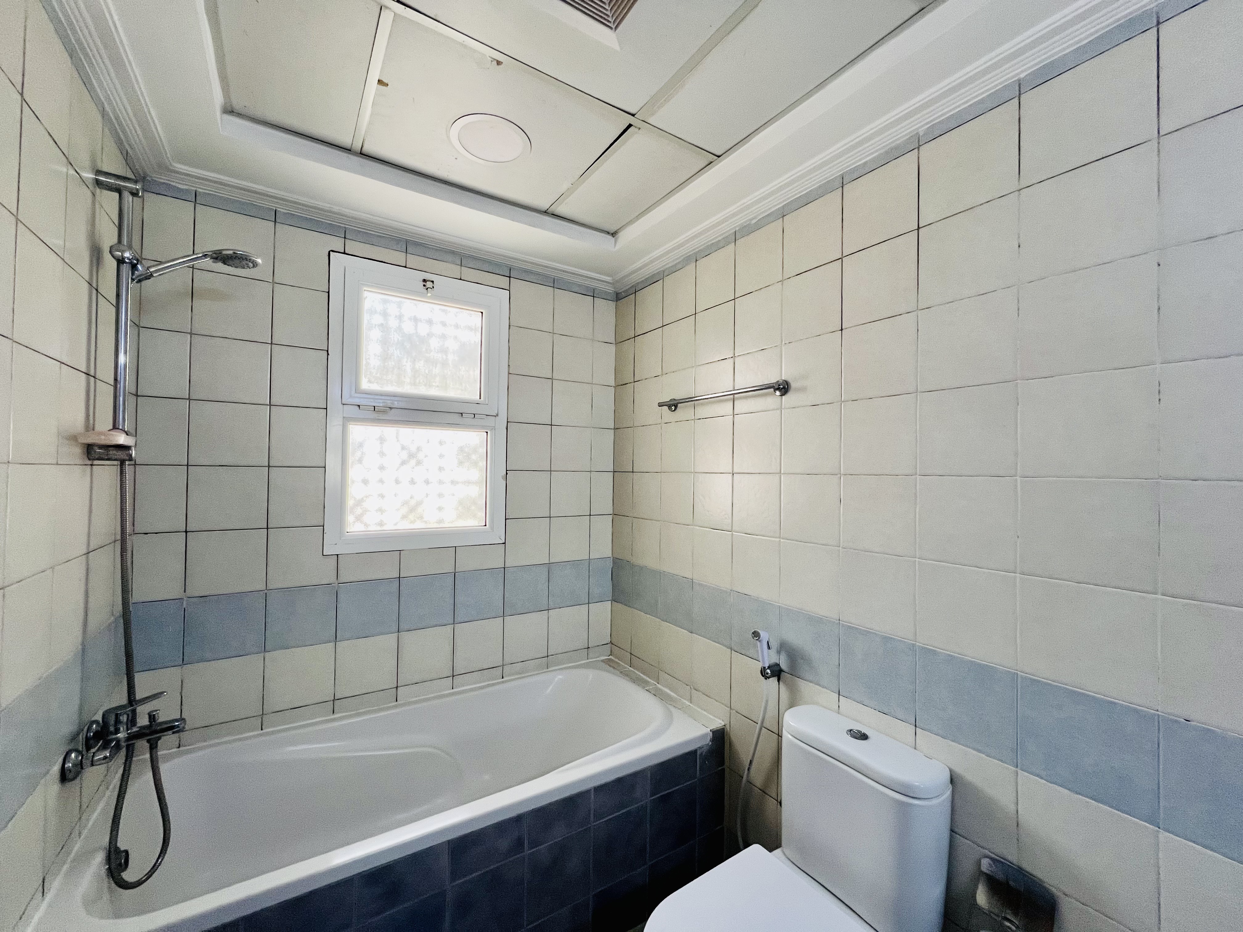 property 2425 image 10