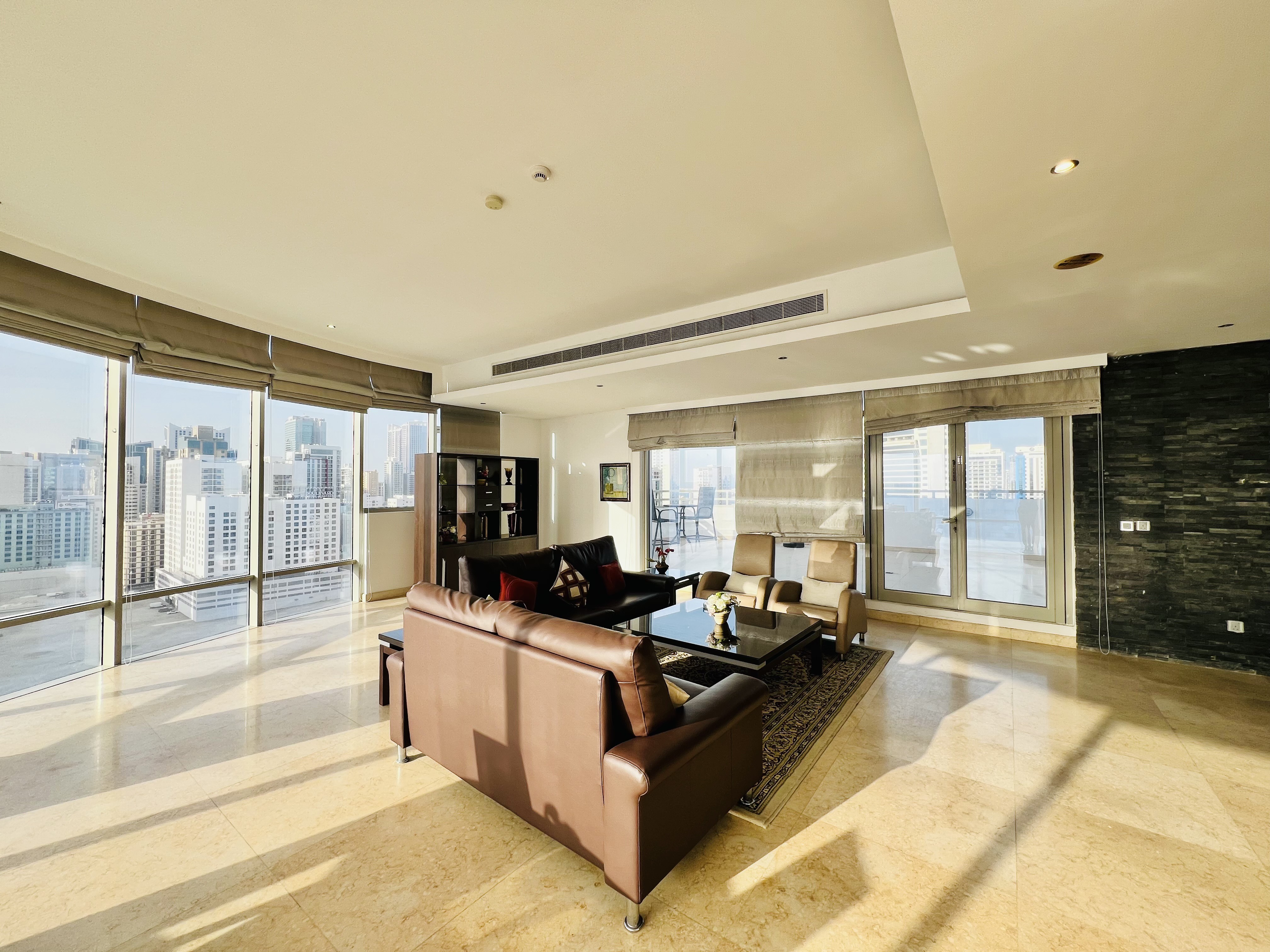 property 2426 image 2