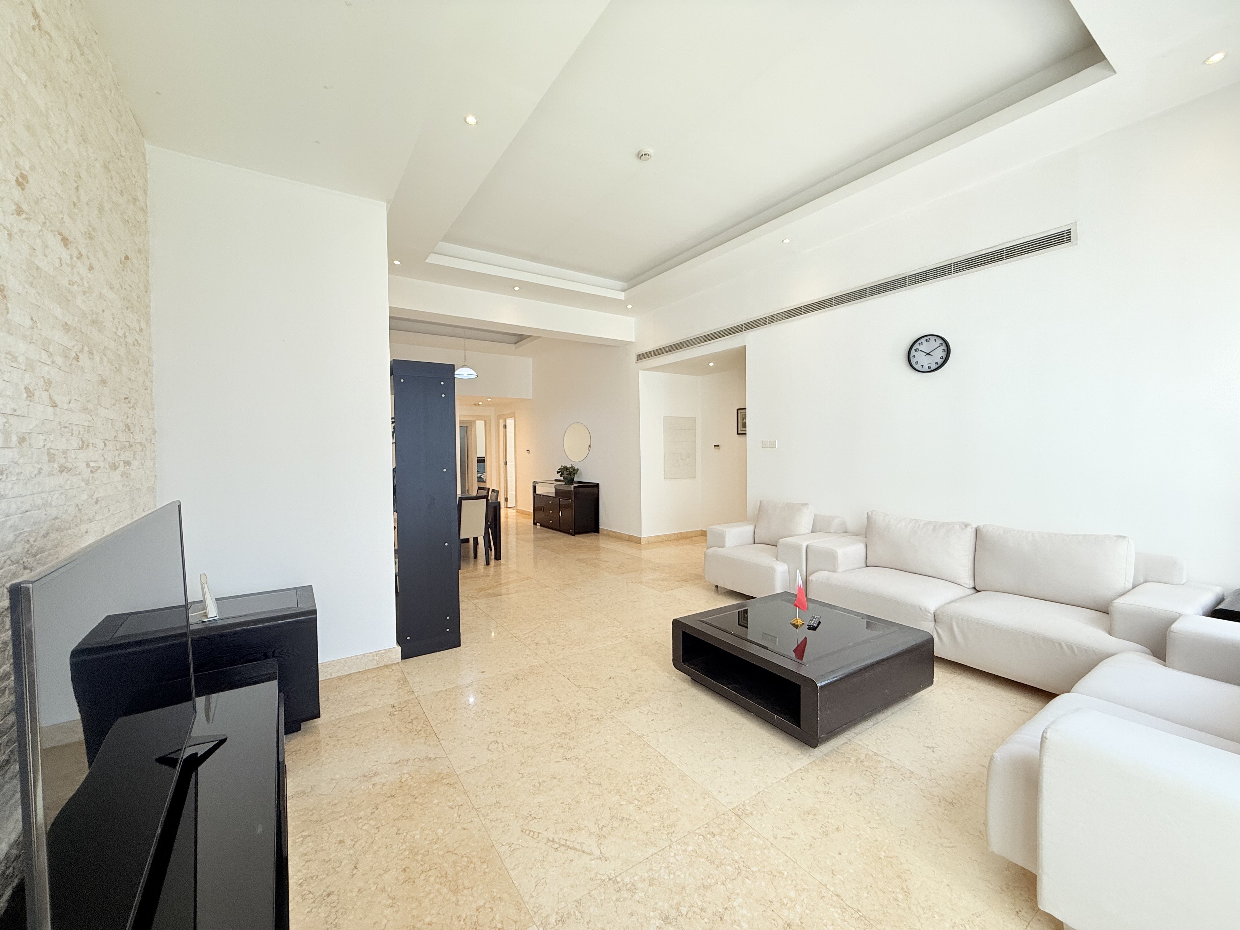 property 2432 image 2