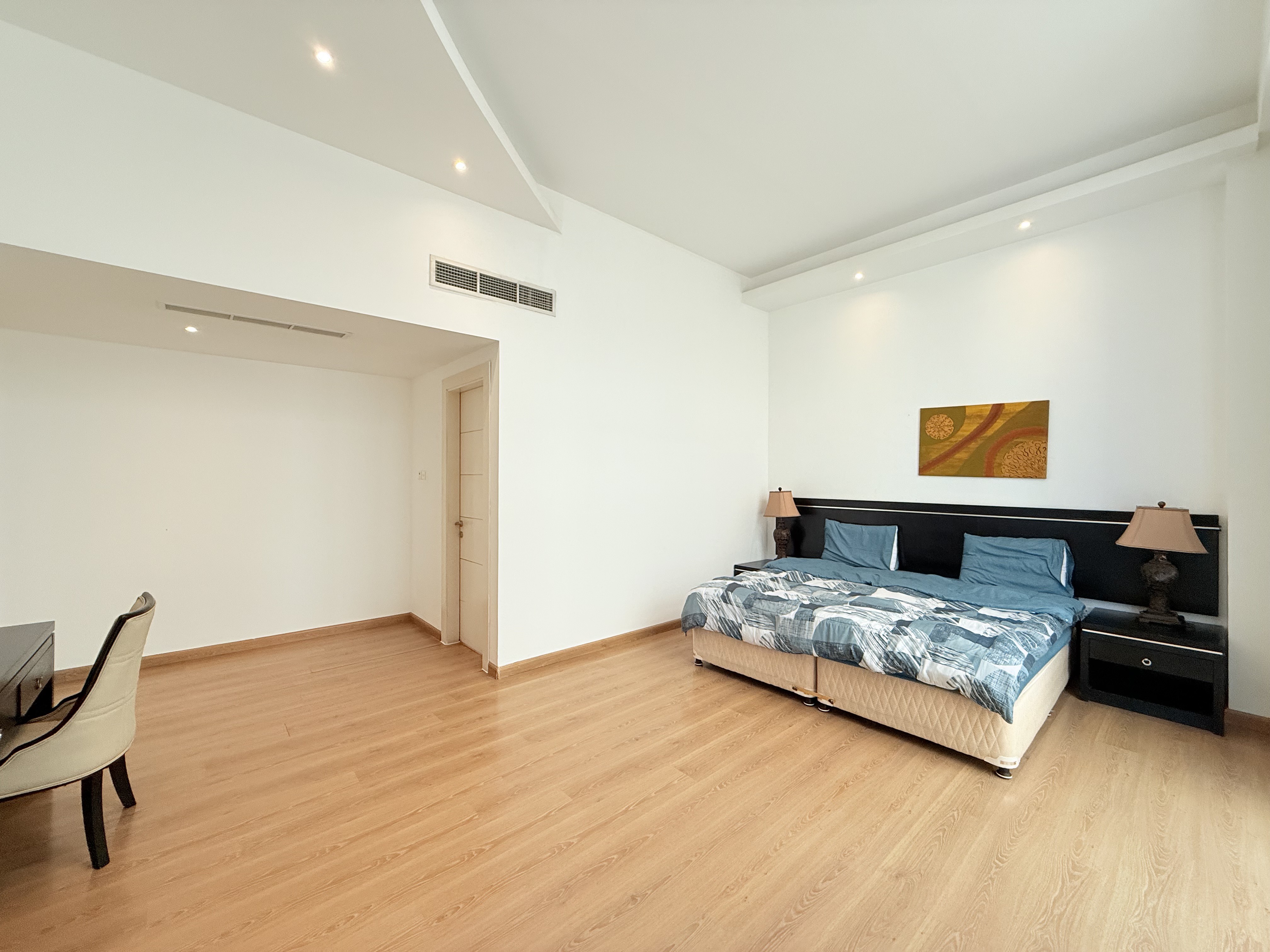 property 2432 image 5