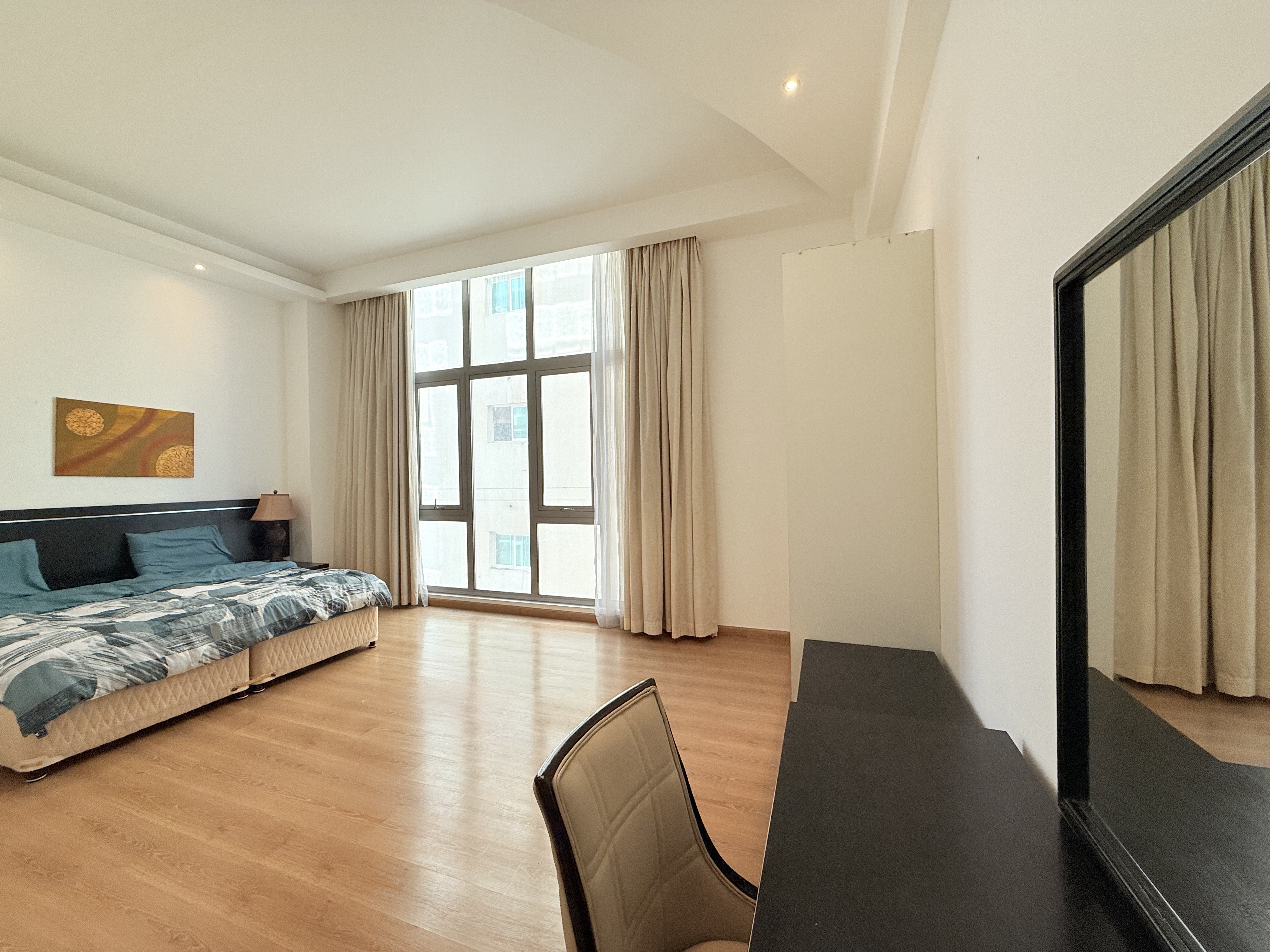 property 2432 image 7