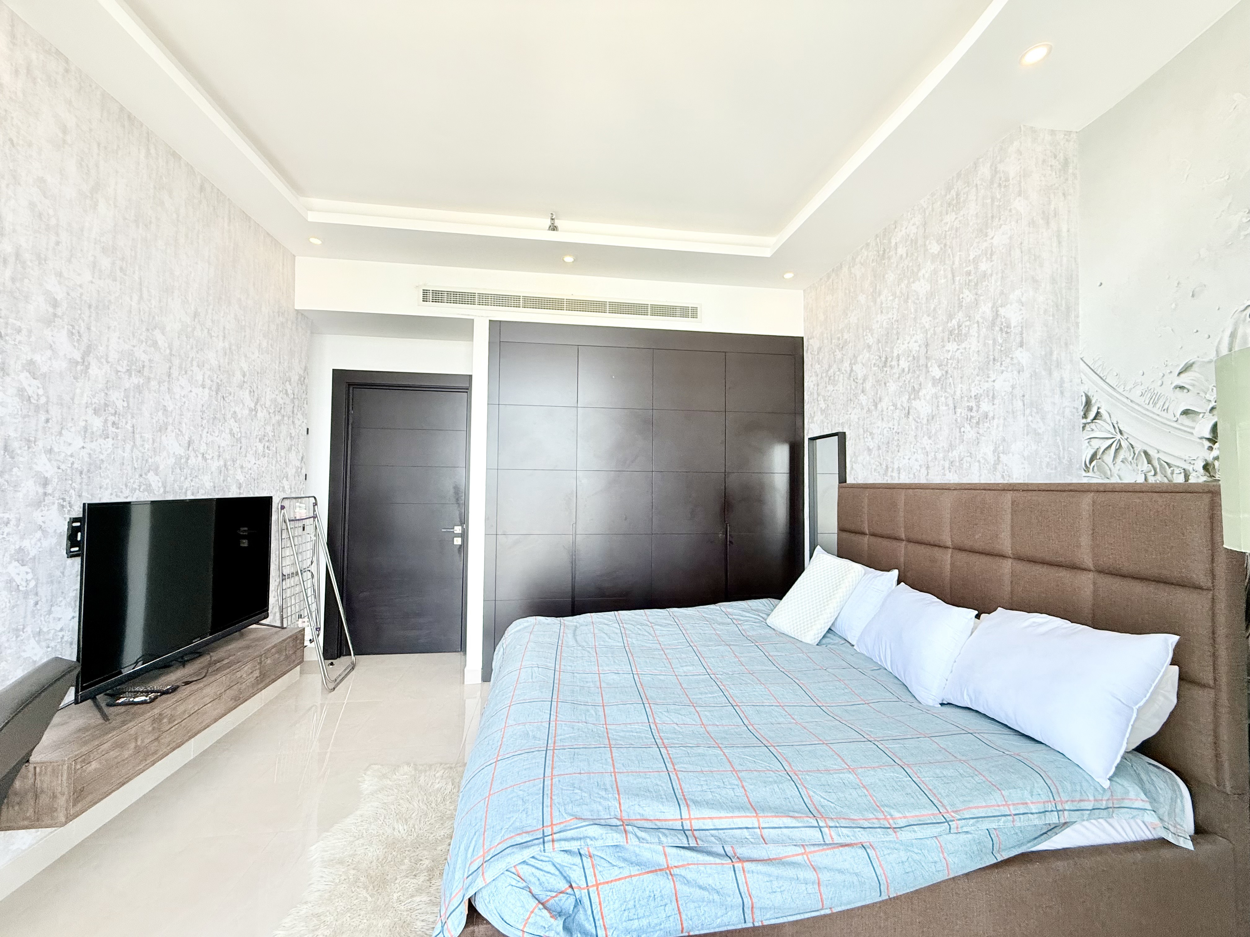 property 2445 image 6