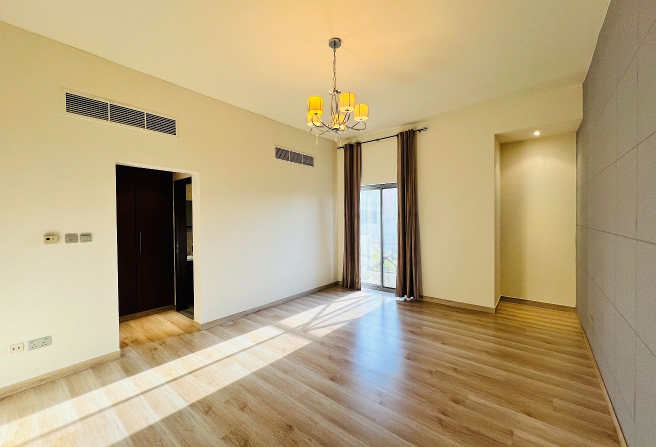 property 2446 image 9
