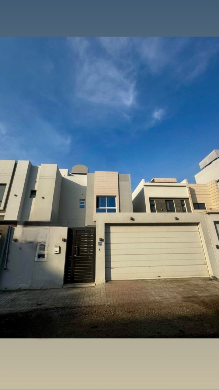 property 2454 image 0