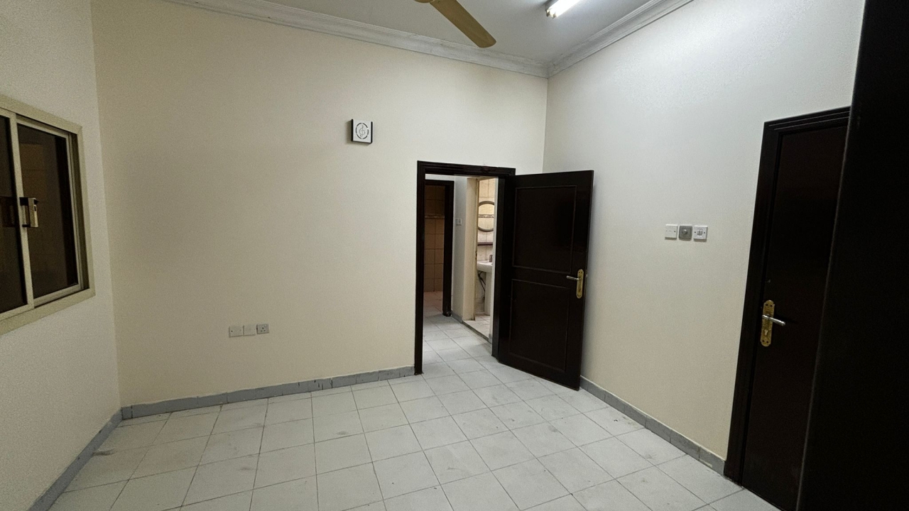 property 2457 image 2