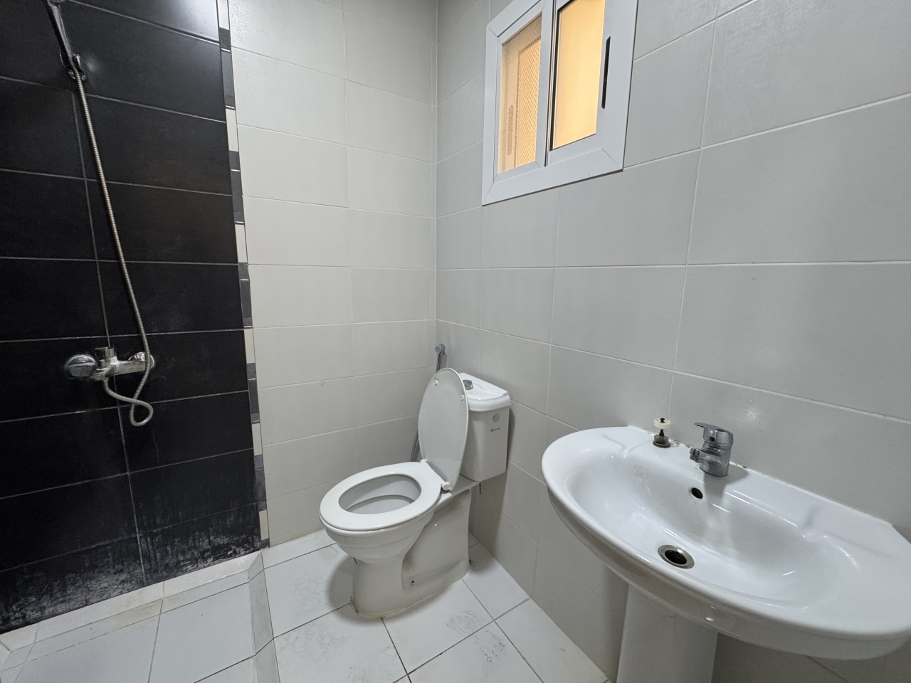property 2462 image 1