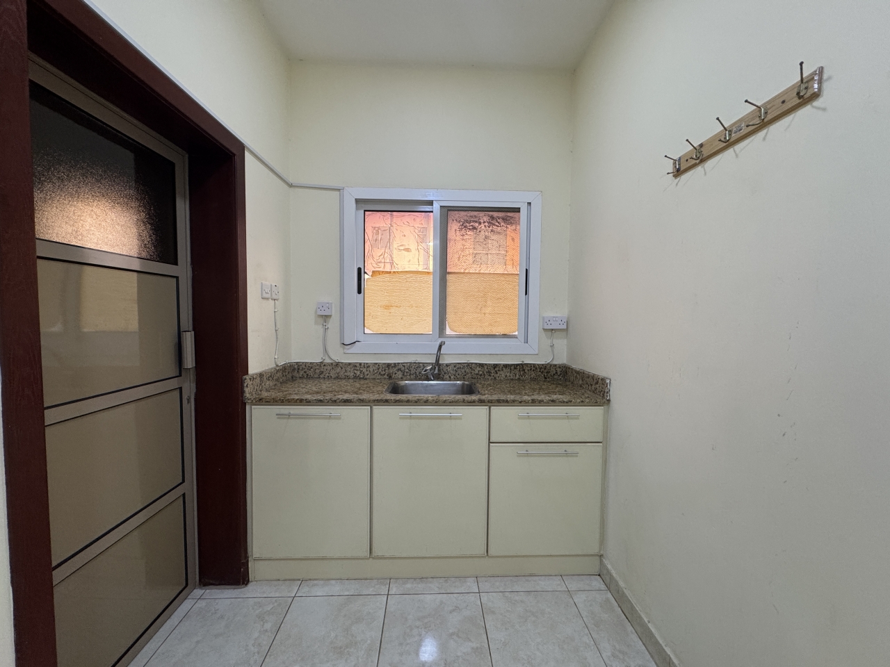 property 2462 image 3