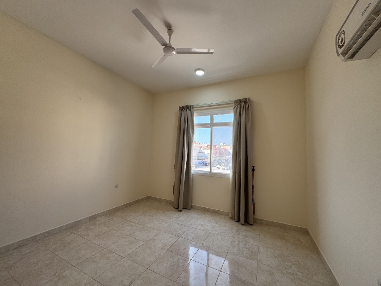 property 2463 image 3