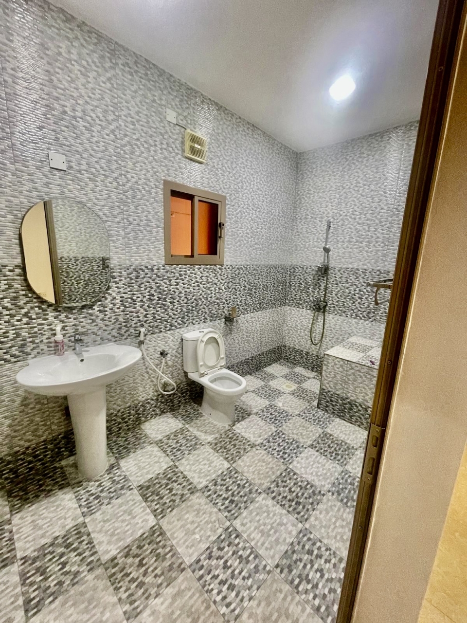 property 2467 image 19
