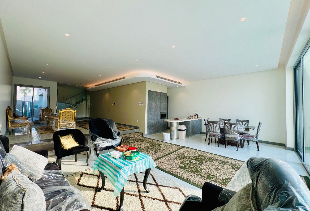 property 2496 image 0