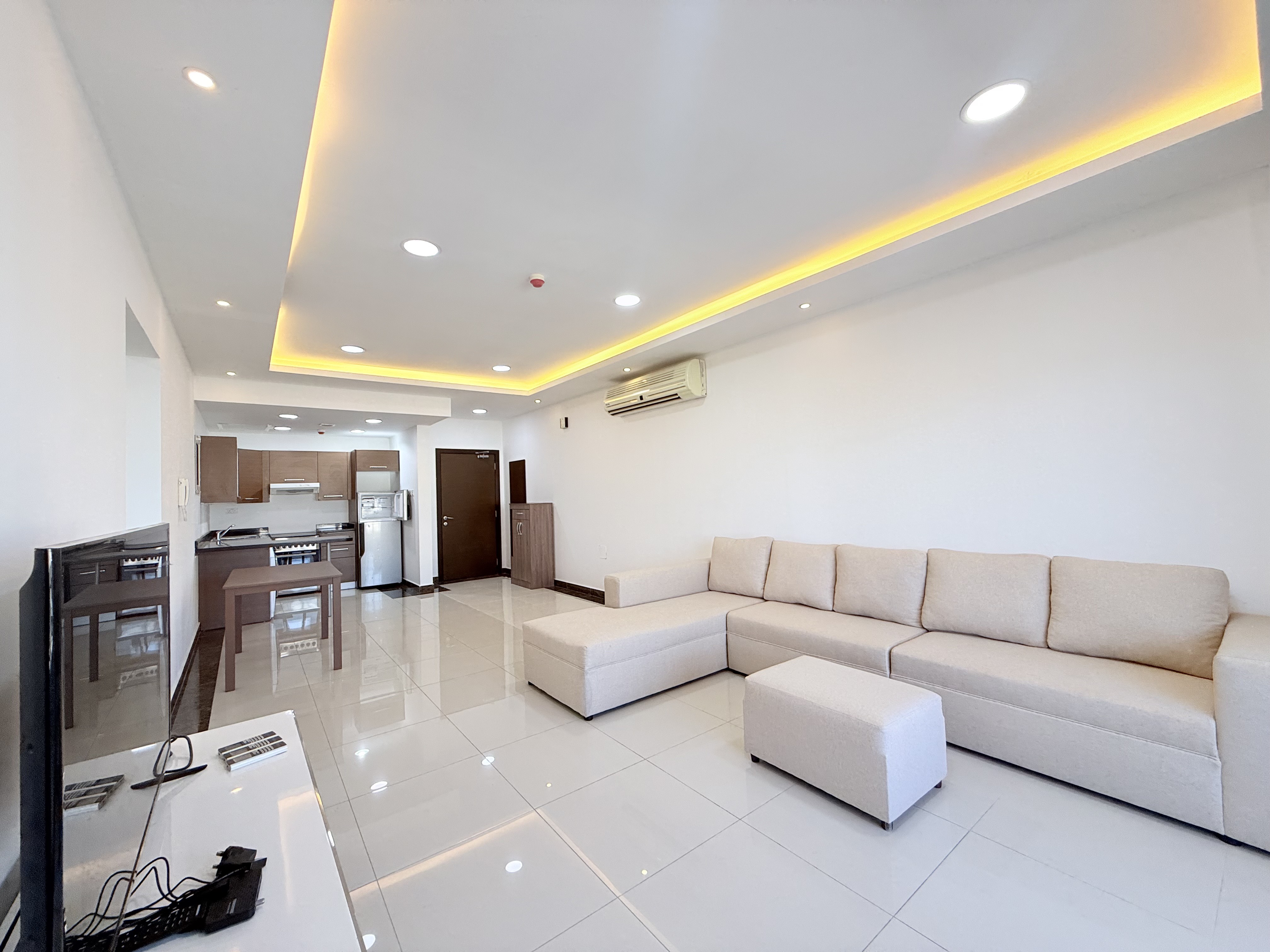 property 2528 image 3