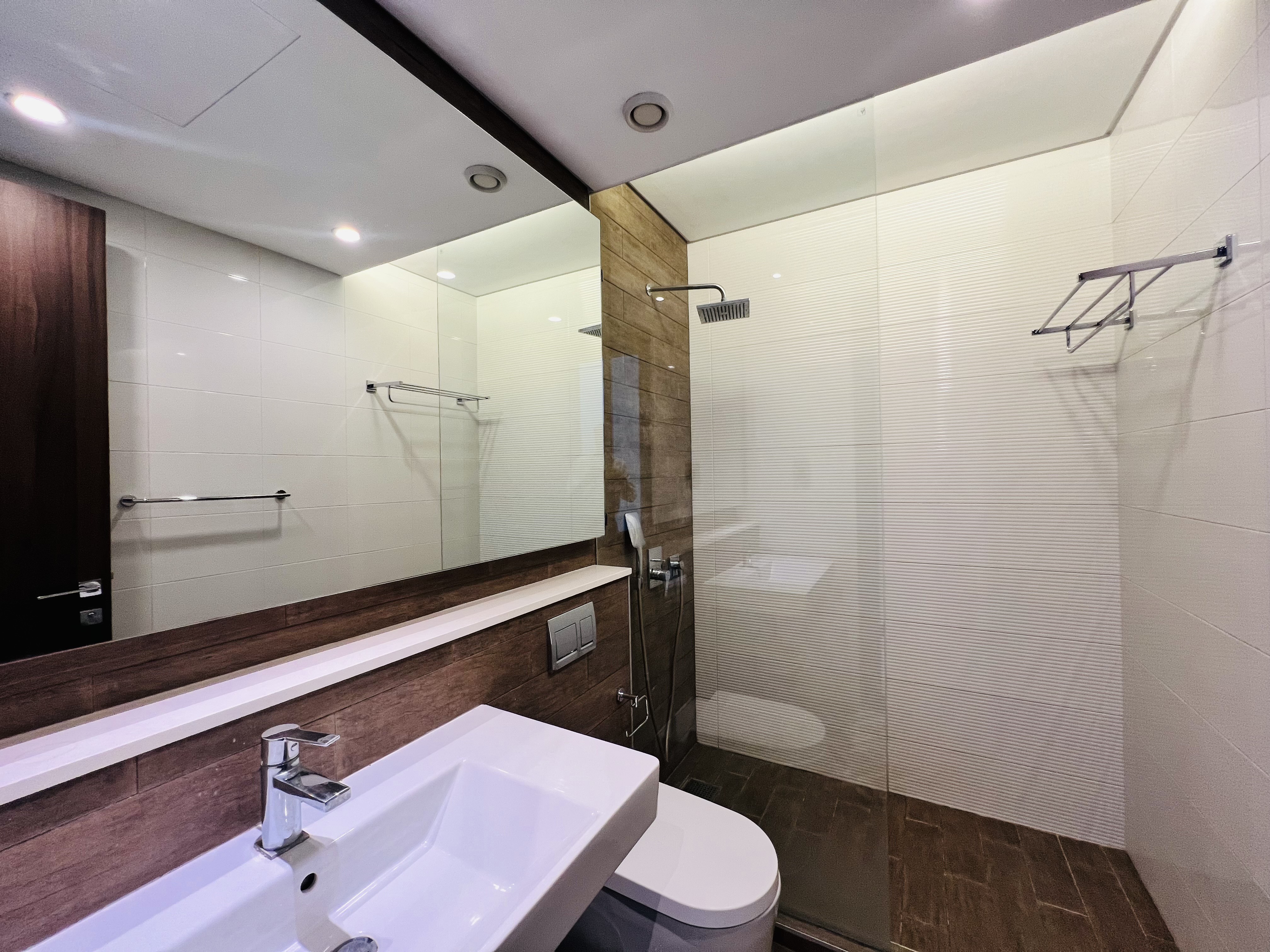 property 2581 image 10