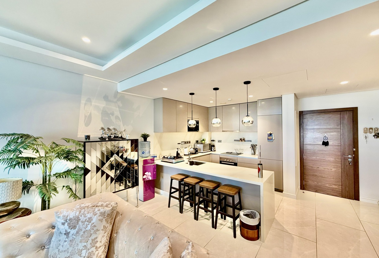 property 2582 image 3