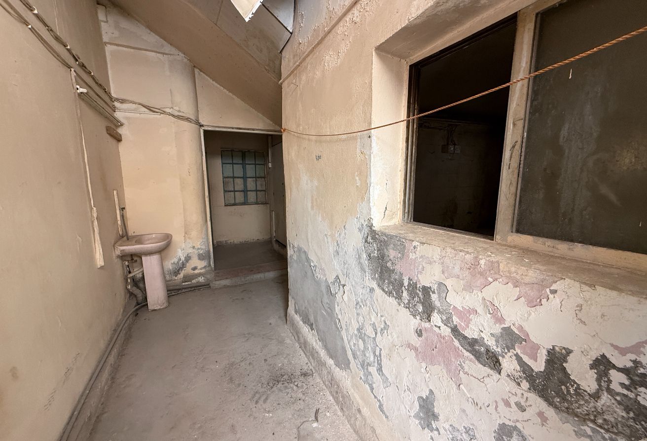 property 2598 image 7